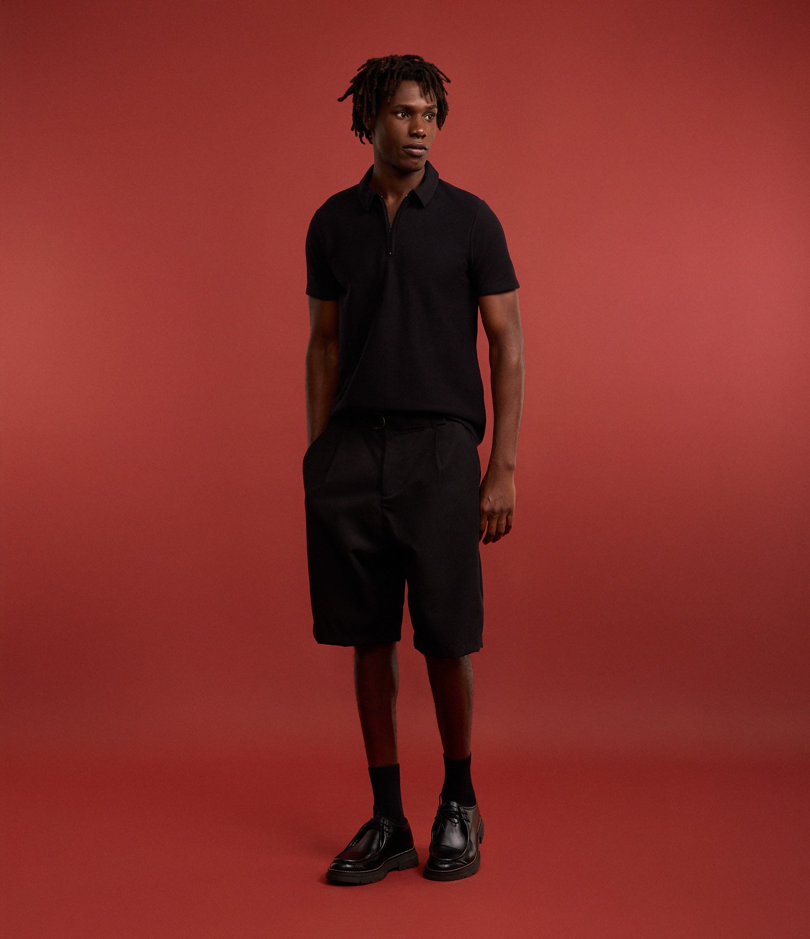 Camisa Polo Slim Texturizada com Zíper na Gola Preto 4