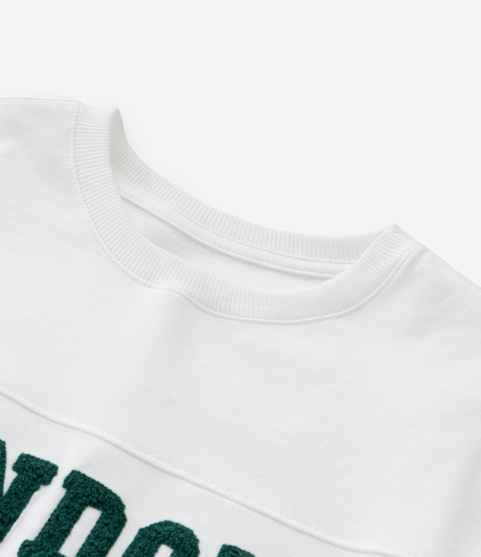 Camiseta Infantil em Chenile com Bordado Lettering - Tam 5 A 14 Anos Branco 5