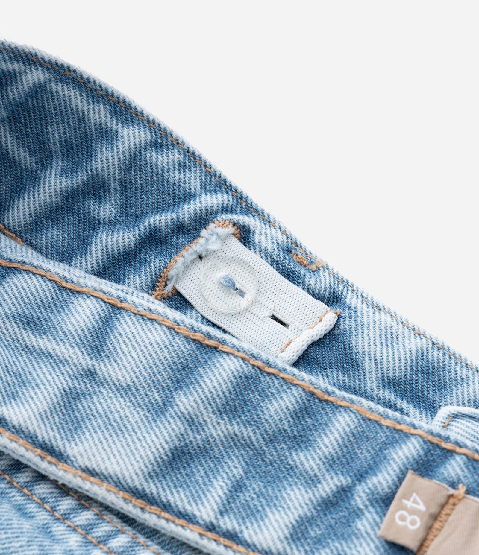 Calça Mom em Jeans com Tachas e Barra Desfiada Curve & Plus Size Azul 9