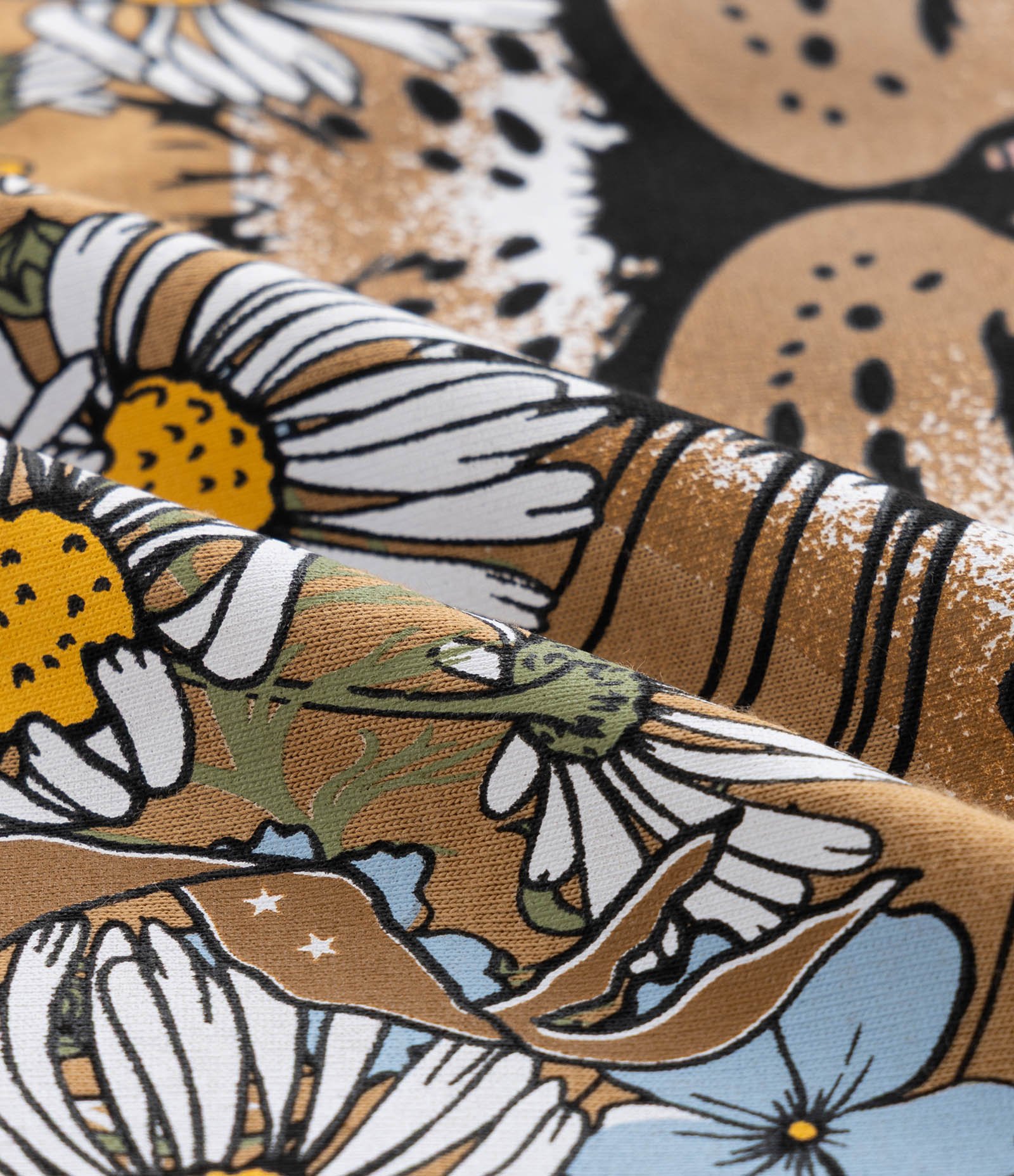 Camiseta Alongada em Algodão com Estampa Onça Curve & Plus Size Marrom 7