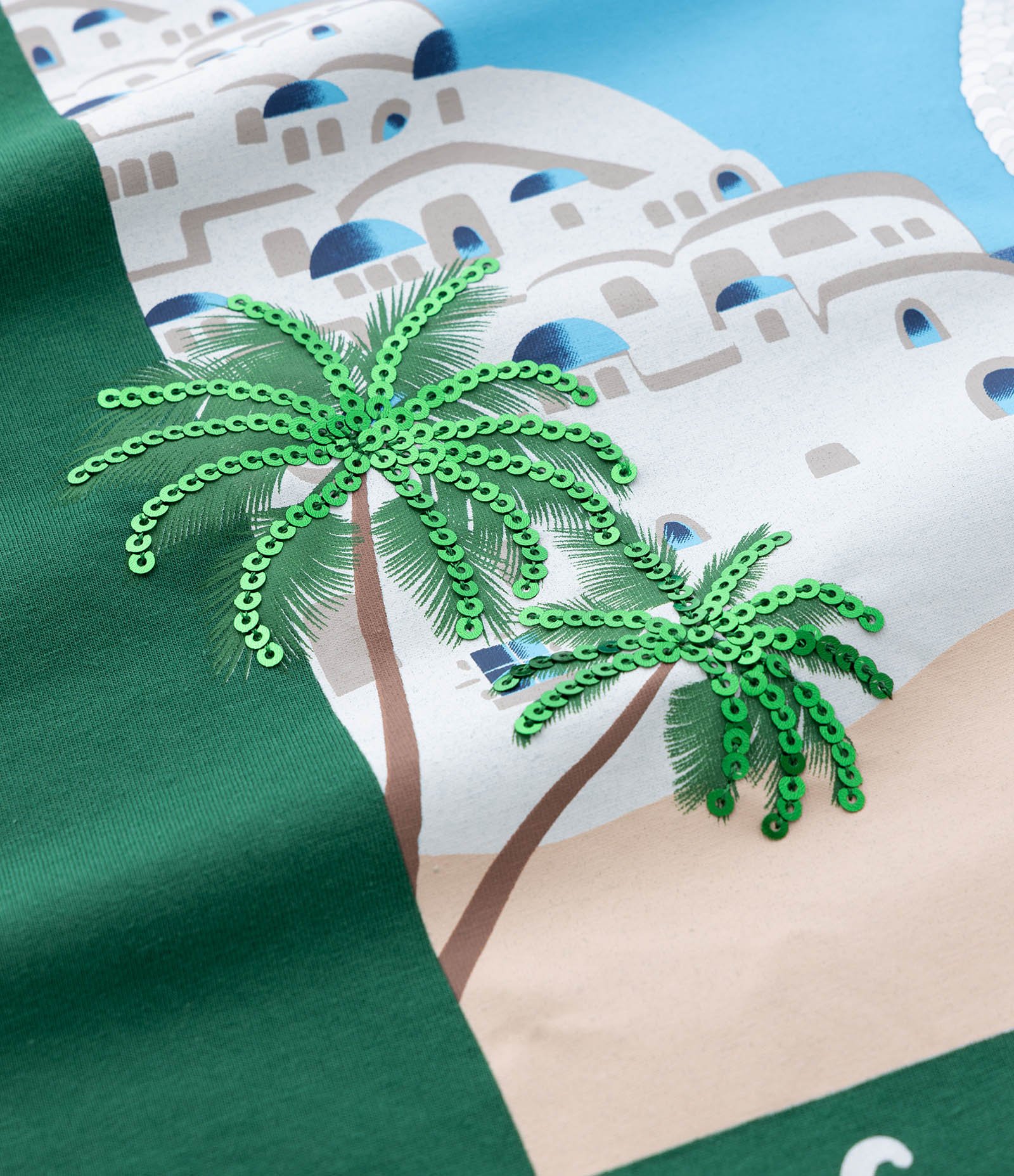 Camiseta em Algodão com Estampa Santorini e Detalhes de Paetê Curve & Plus Size Verde 6