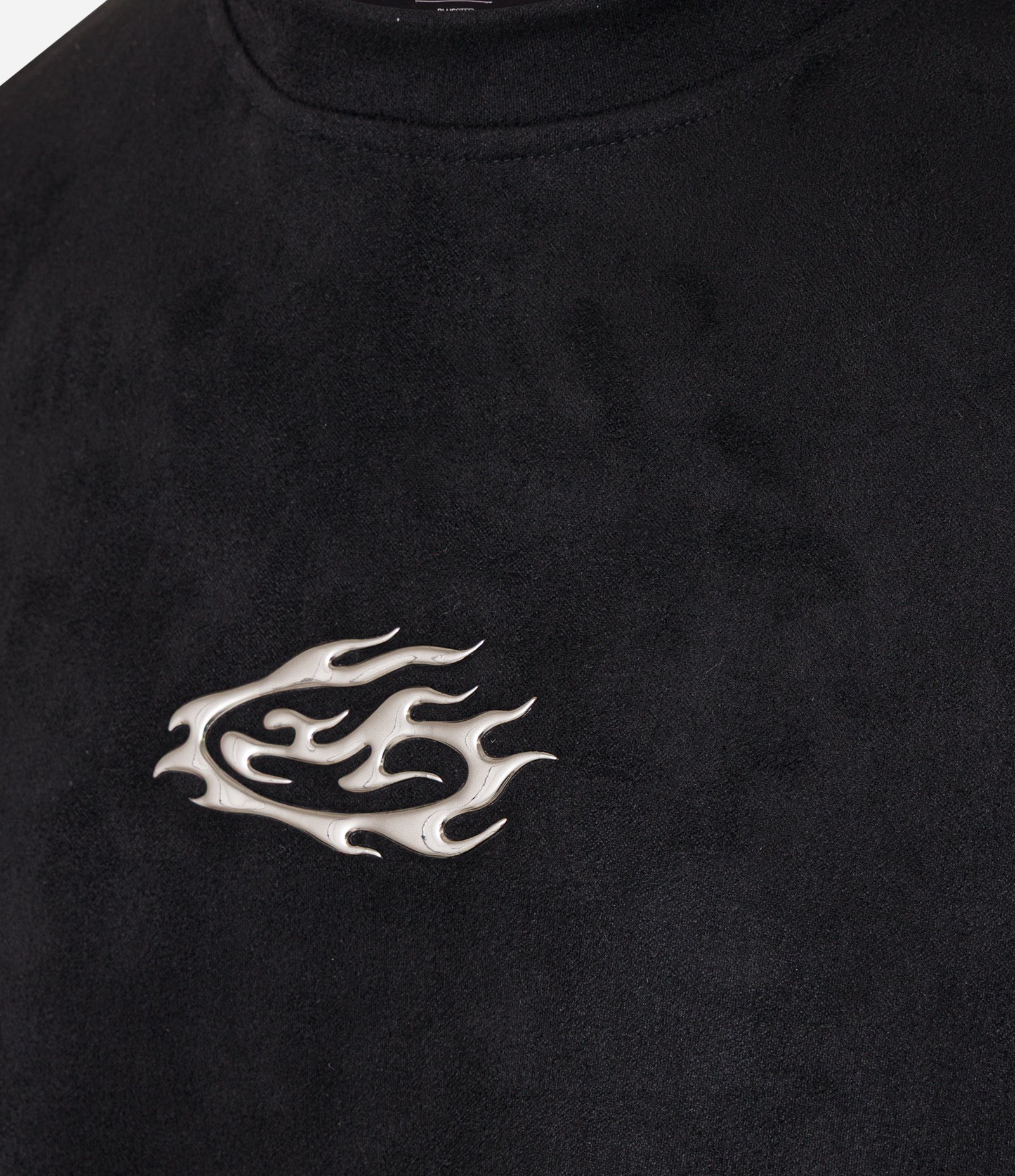 Camiseta Boxy em Suede com Estampa Localizada Preto 7