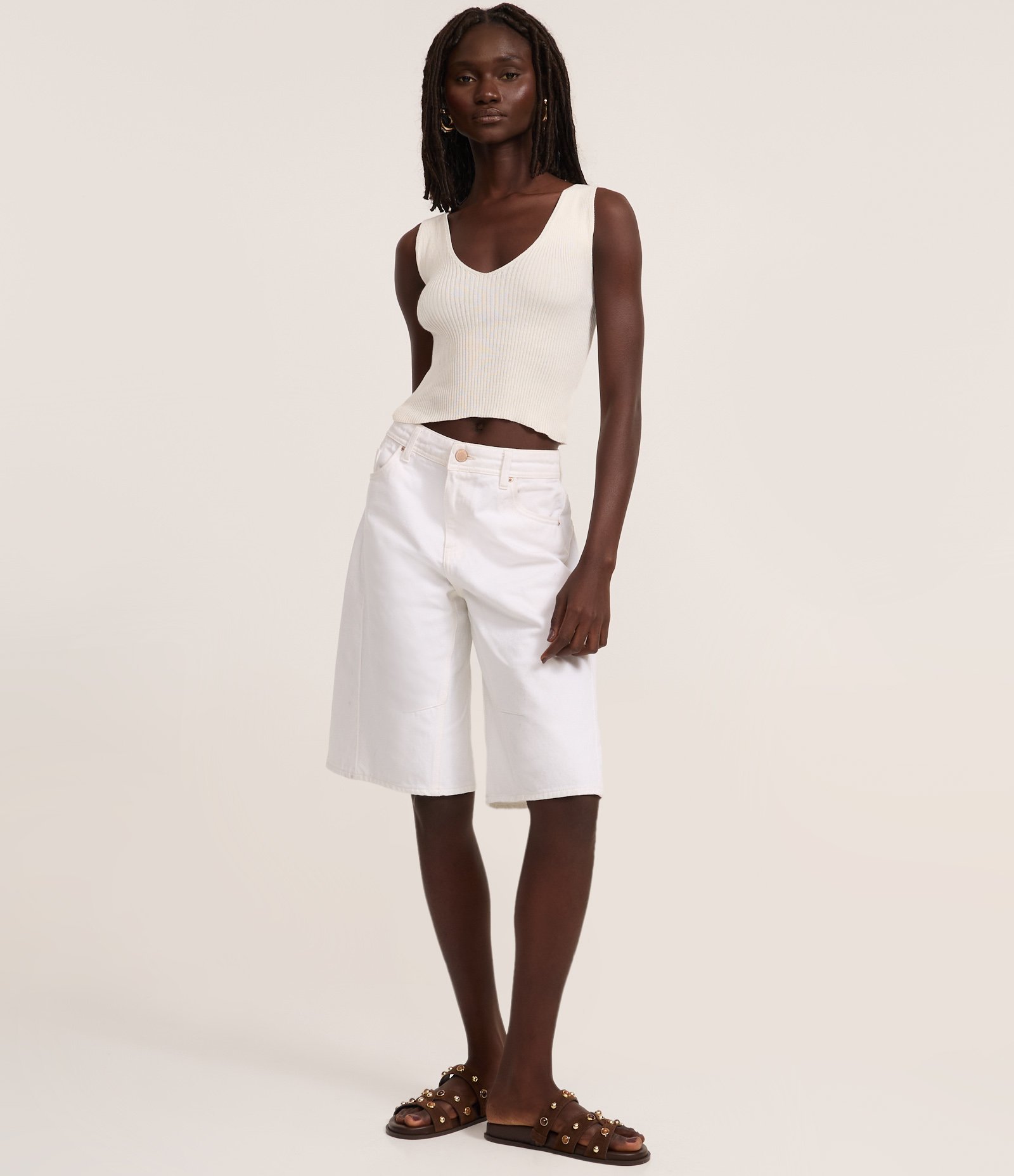 Blusa Regata em Tricô com Decote em V Branco 2