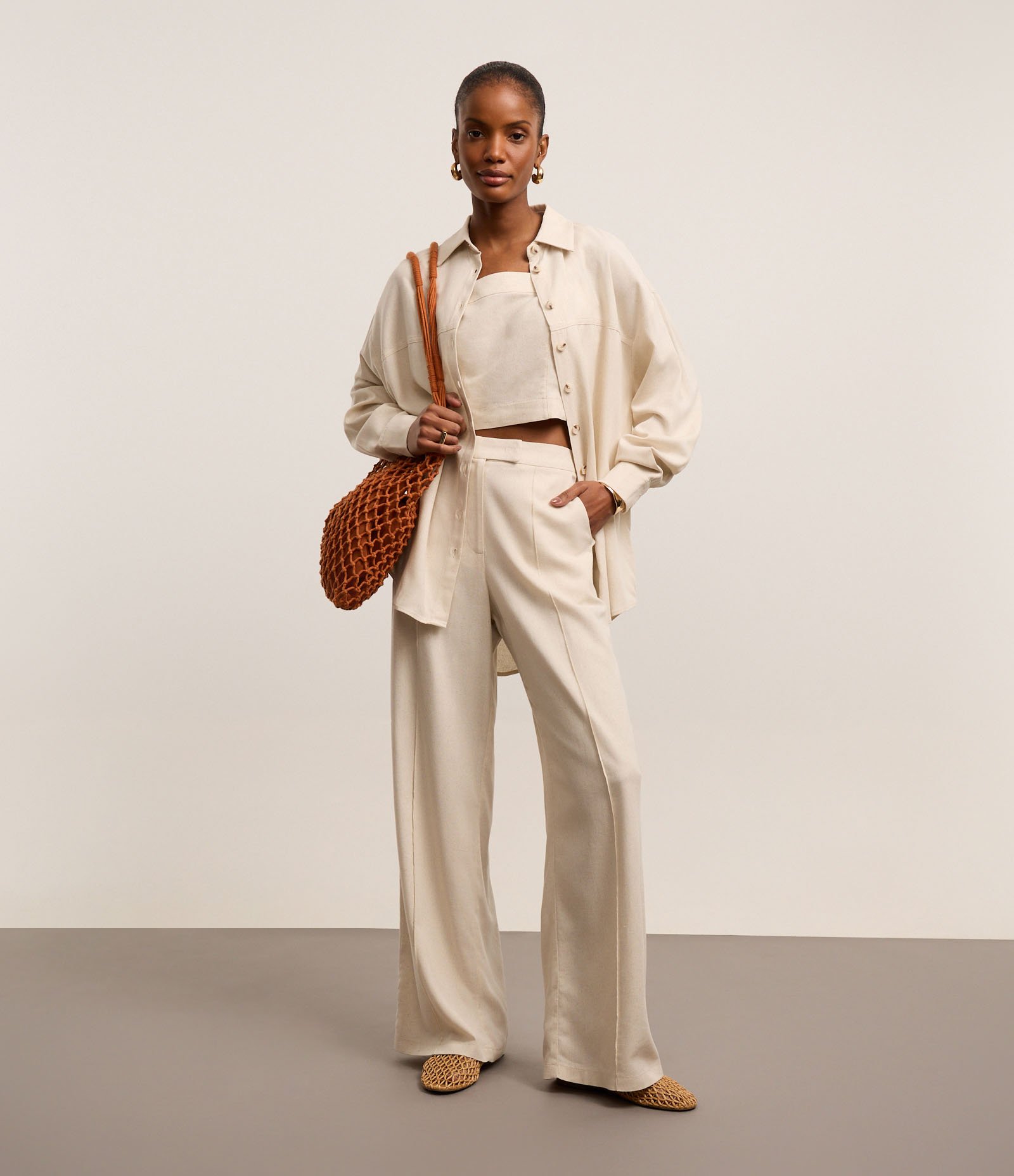 Calça Pantalona em Viscolinho com Friso Frontal Off White 1