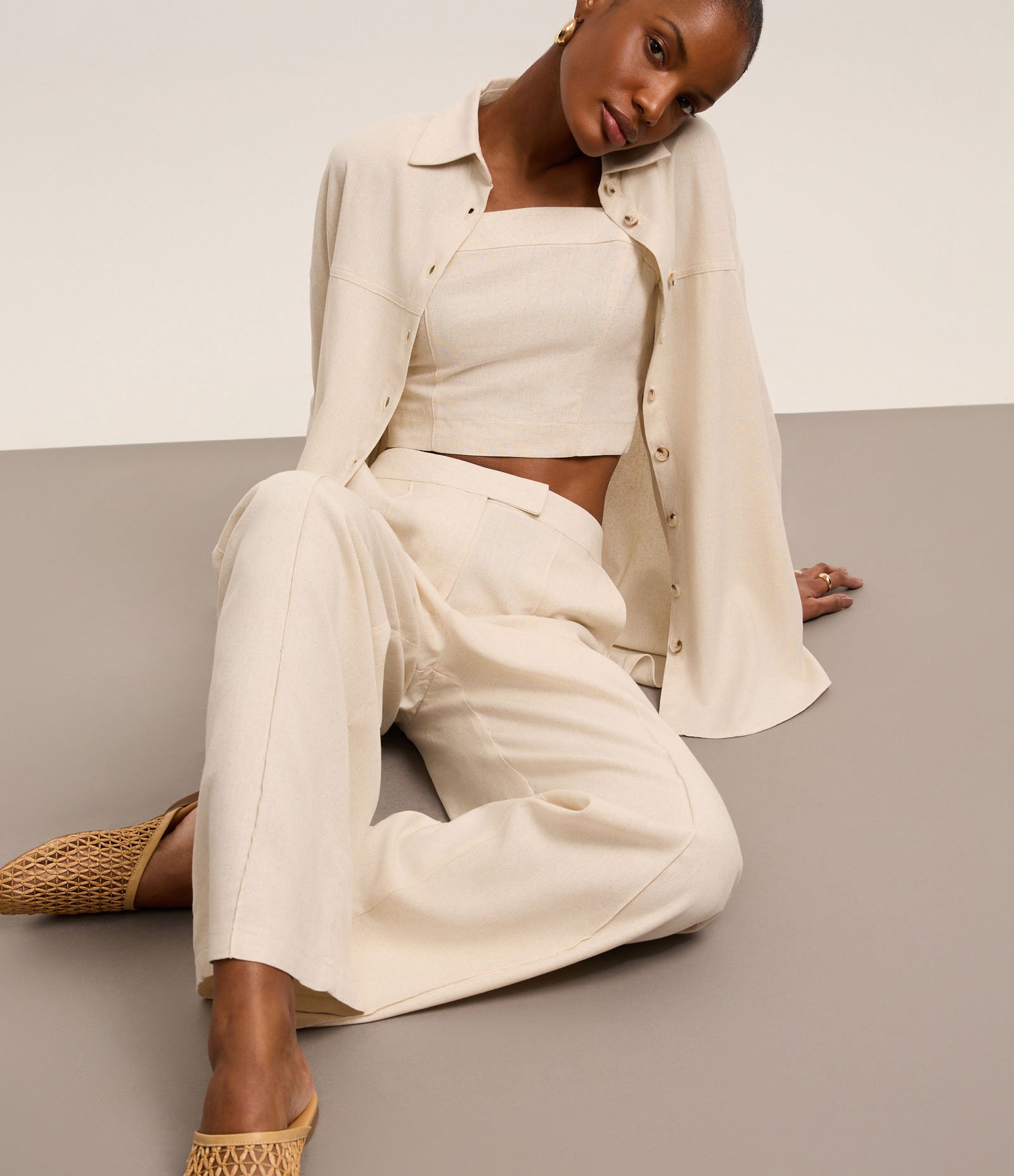 Calça Pantalona em Viscolinho com Friso Frontal Off White 5