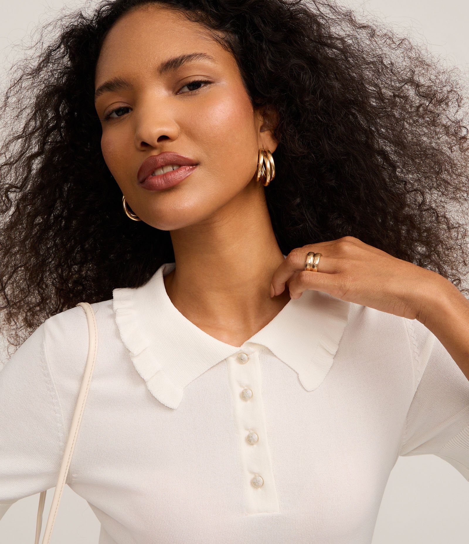 Blusa em Tricô com Pregas na Gola Polo Branco 3