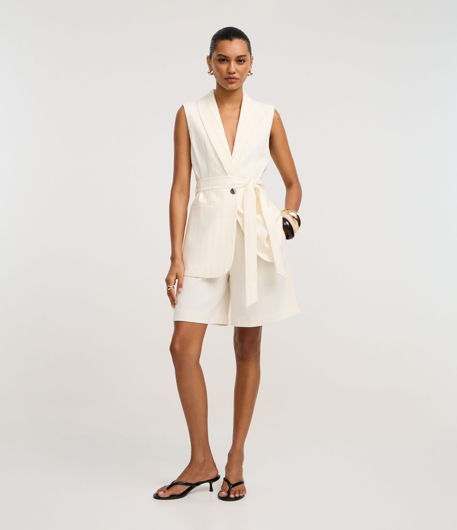 Colete Alfaiatada Alongado com Listras e Amarração Off White 2