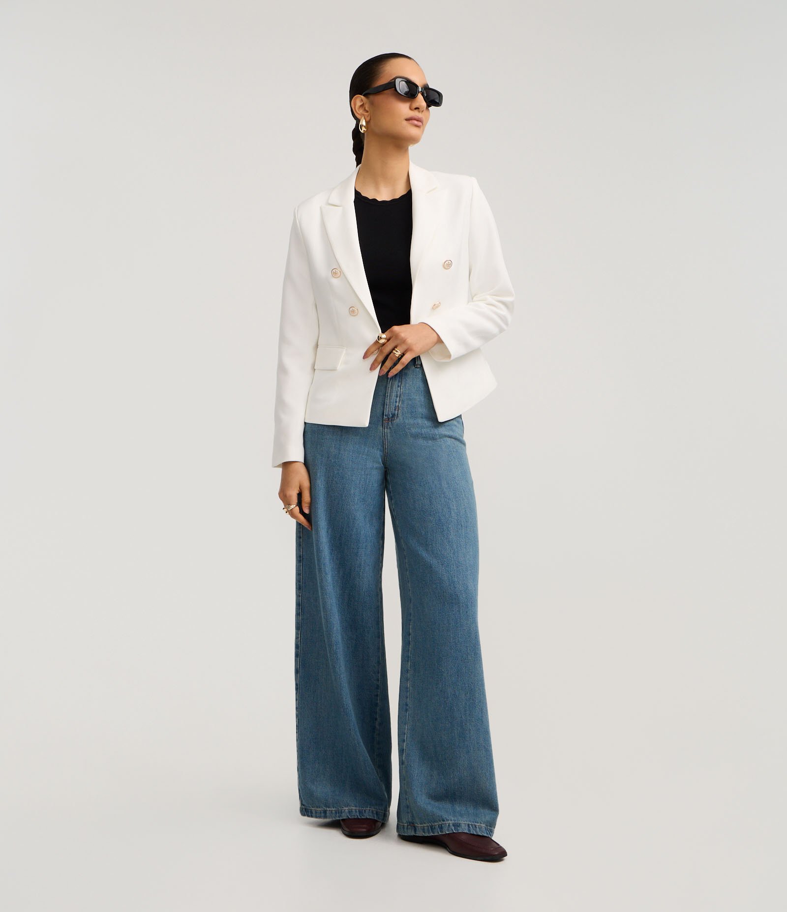 Blusa em Tricô com Efeito Nuvem na Gola e Cava Preto 2