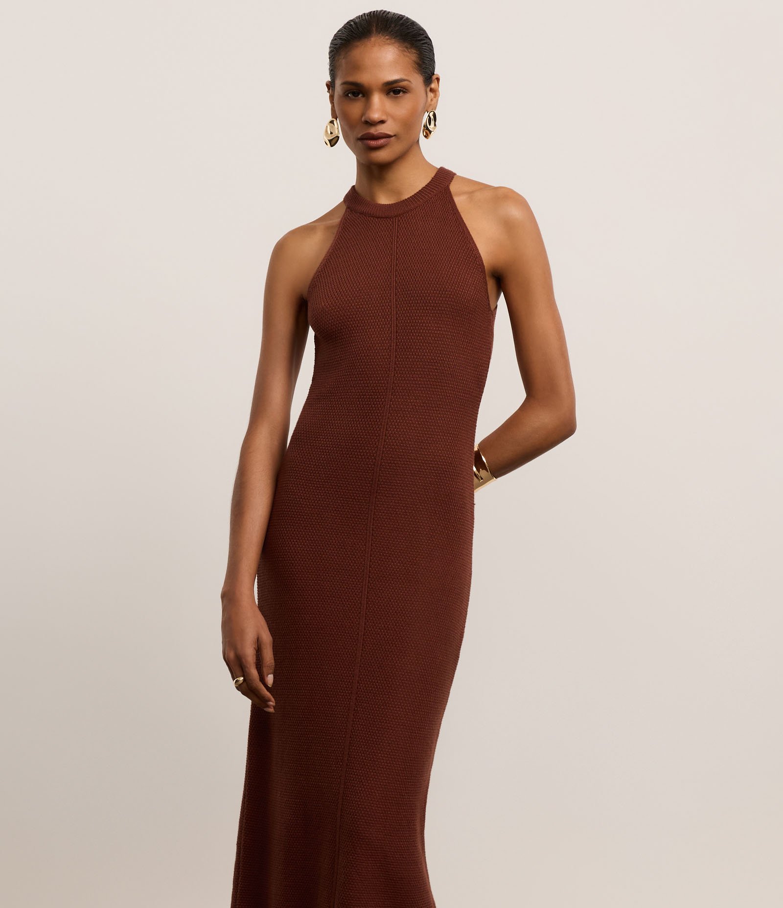 Vestido Reto Longo em Tricô com Ponto Texturizado Marrom 2