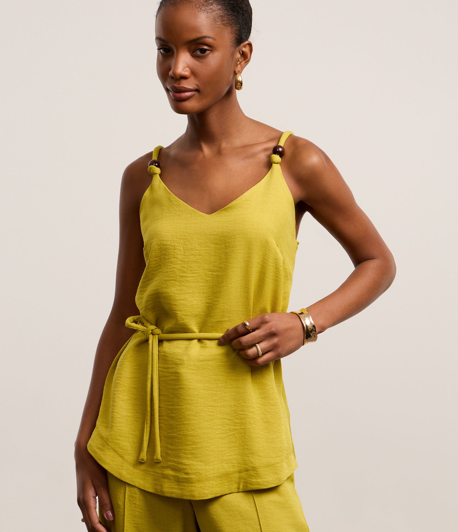 Blusa Longa em Crepe com Amarração e Miçanga na Alça Verde 1