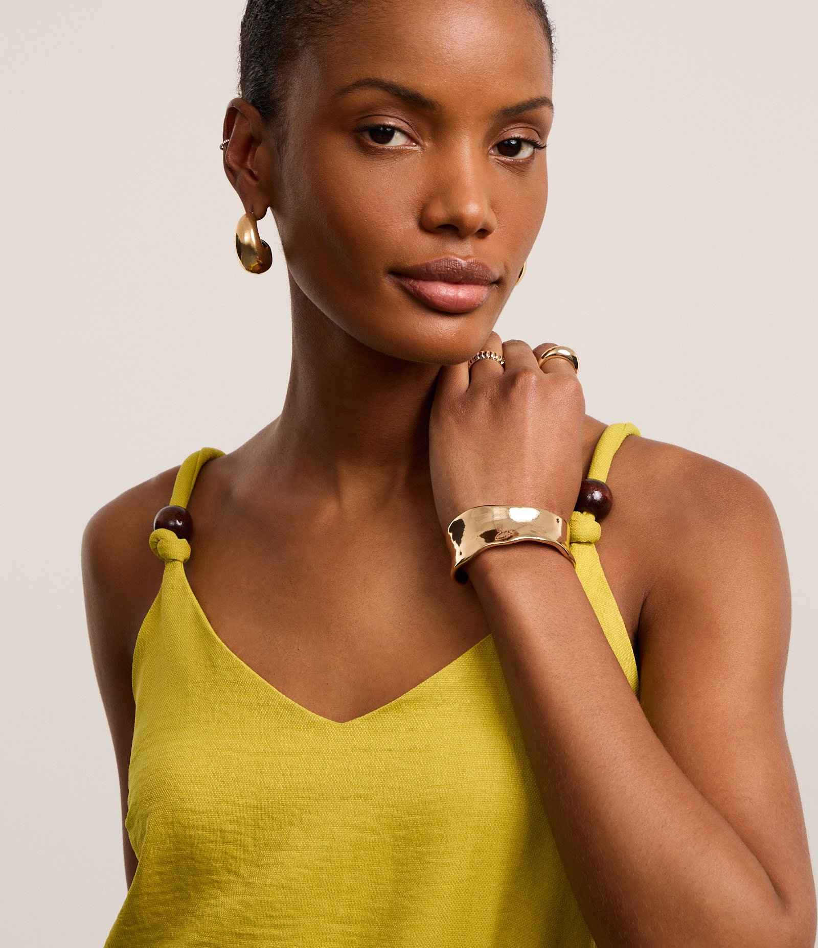 Blusa Longa em Crepe com Amarração e Miçanga na Alça Verde 3