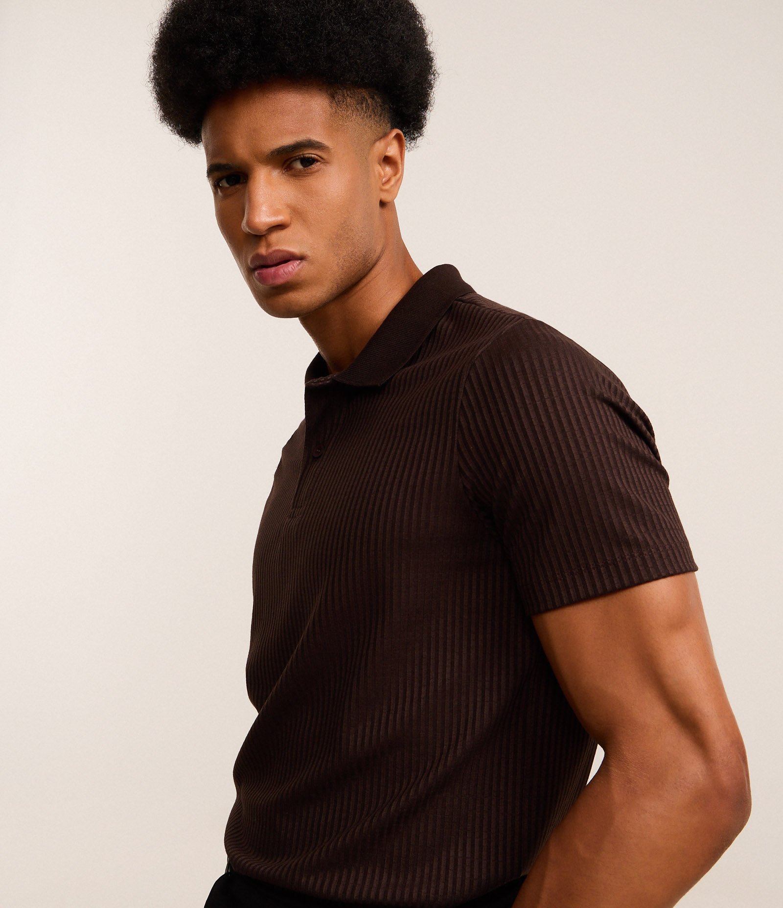Camisa Slim com Gola Polo e Textura Canelada Preto 4