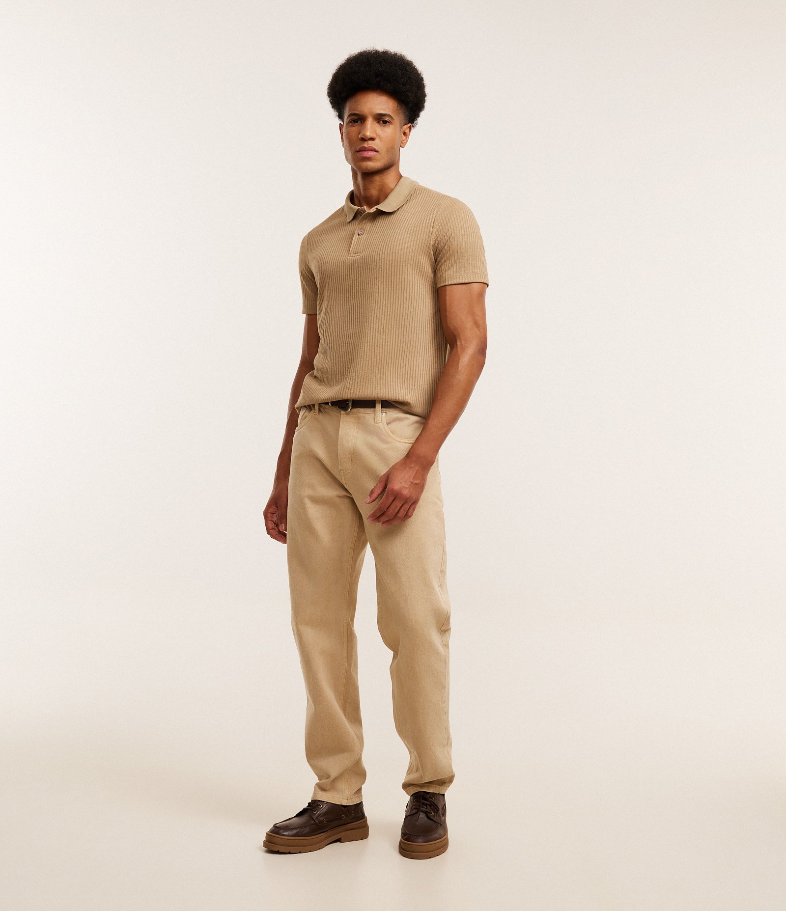 Camisa Slim com Gola Polo e Textura Canelada Bege 2