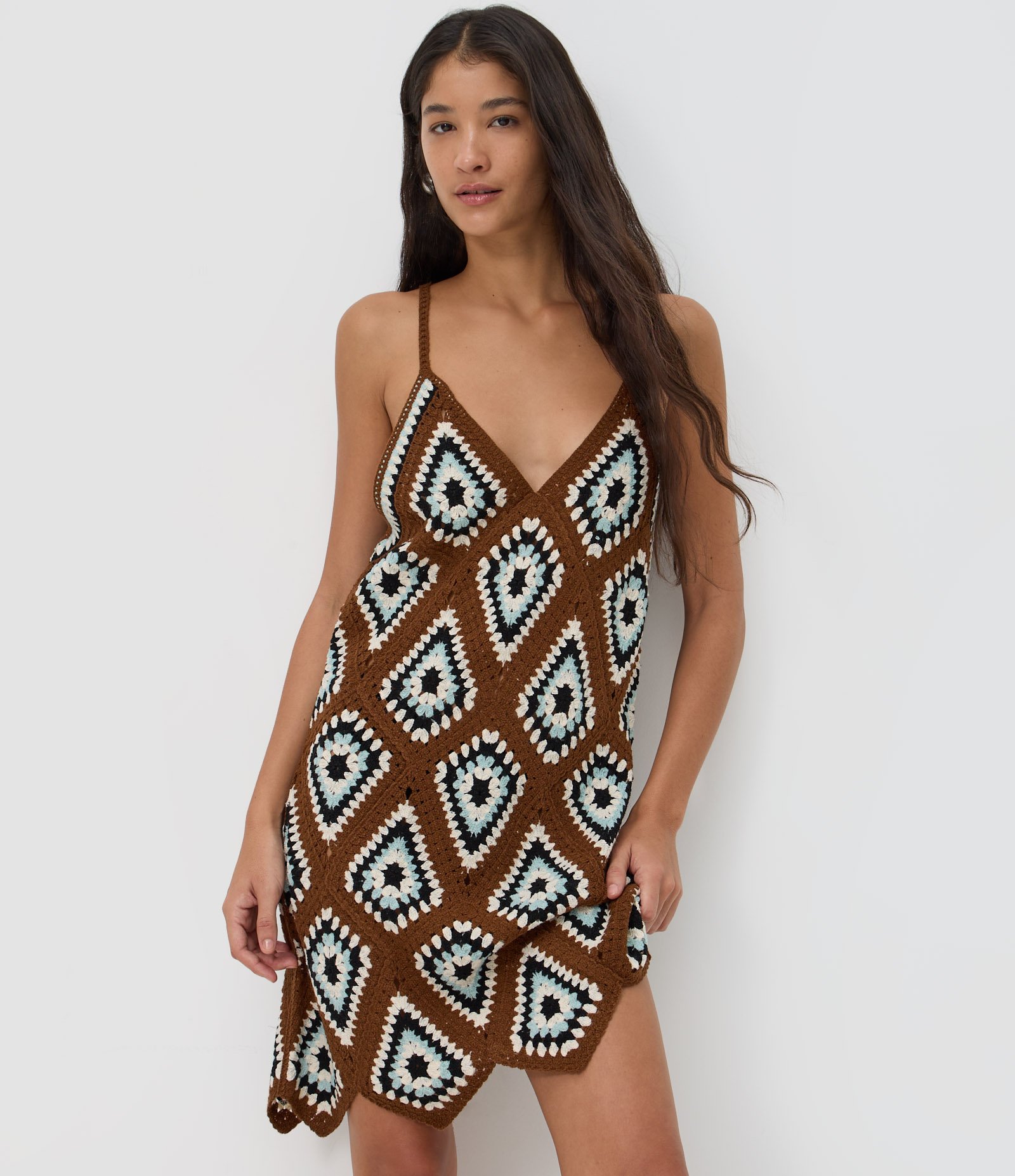Vestido Curto em Tricô Geométrico Efeito Crochê Marrom 2
