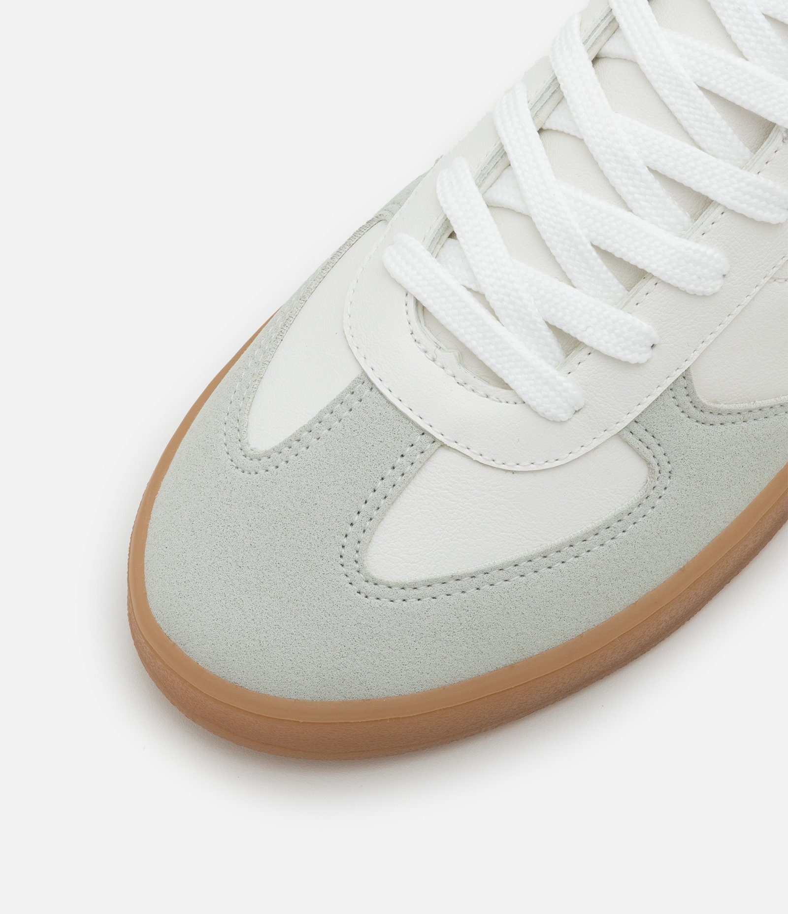 Tênis Court Sintético com Recortes Efeito Camurça e Sola Latex Branco 4