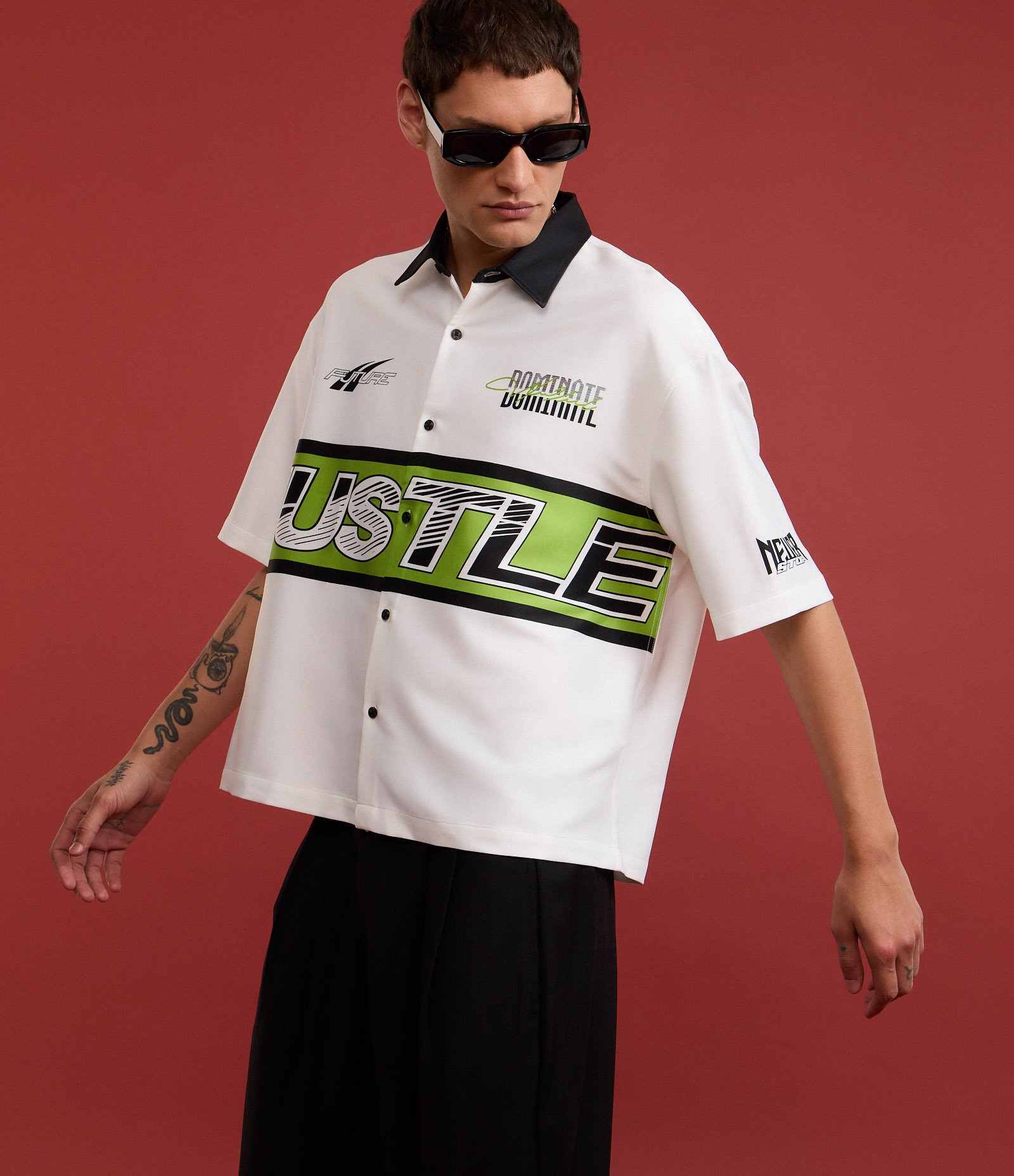 Camisa Oversized em Tricoline com Gola Contrastante e Estampa Hustle Branco 6
