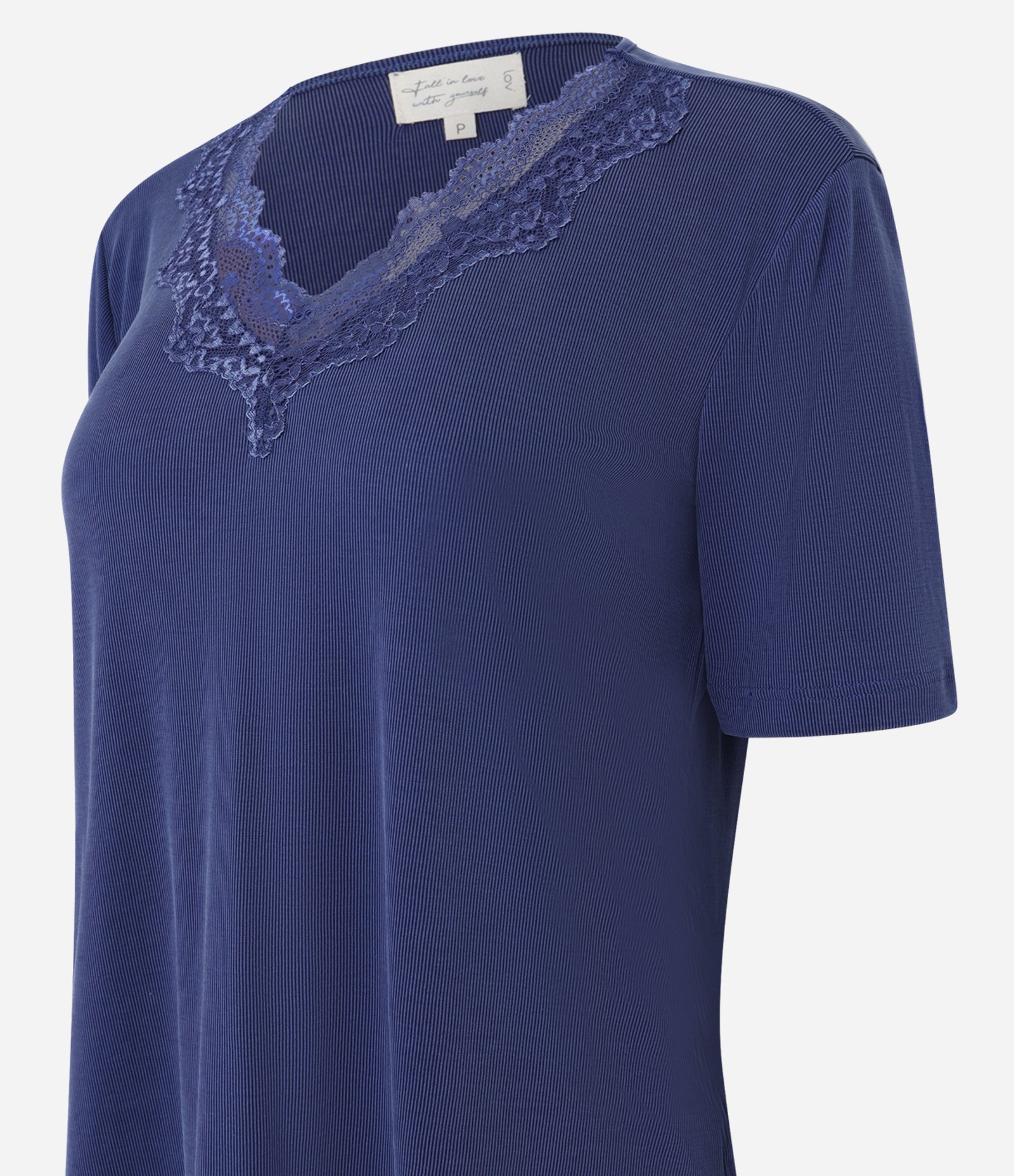 Pijama em Modal com Detalhes de Renda Azul 5