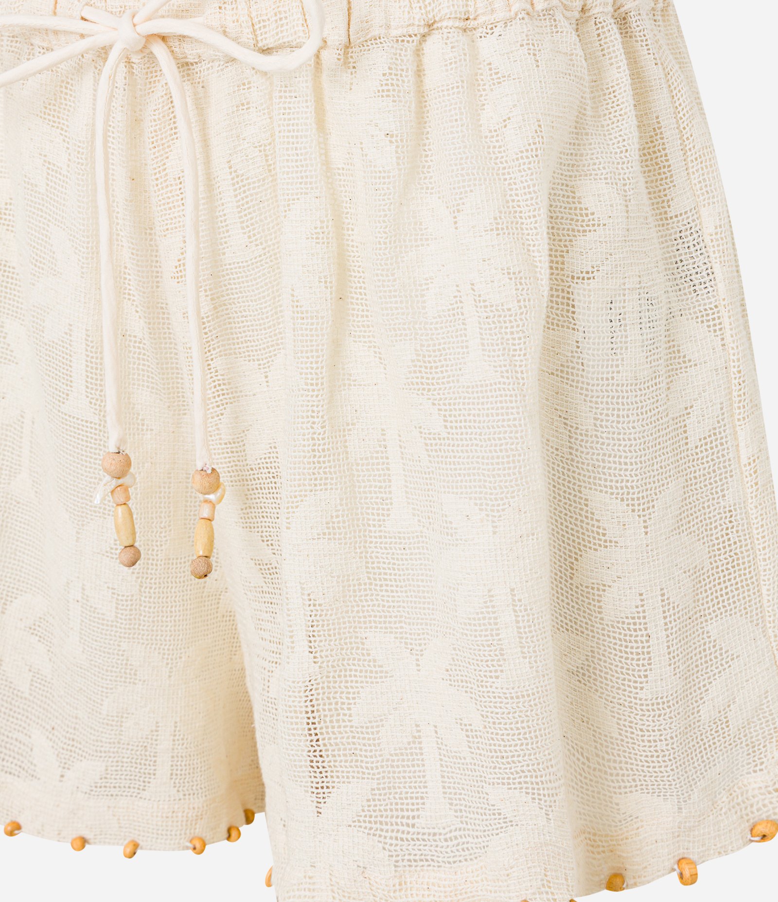 Saída de Praia Short com Textura de Coqueiro e Aviamentos de Madeira Bege 5