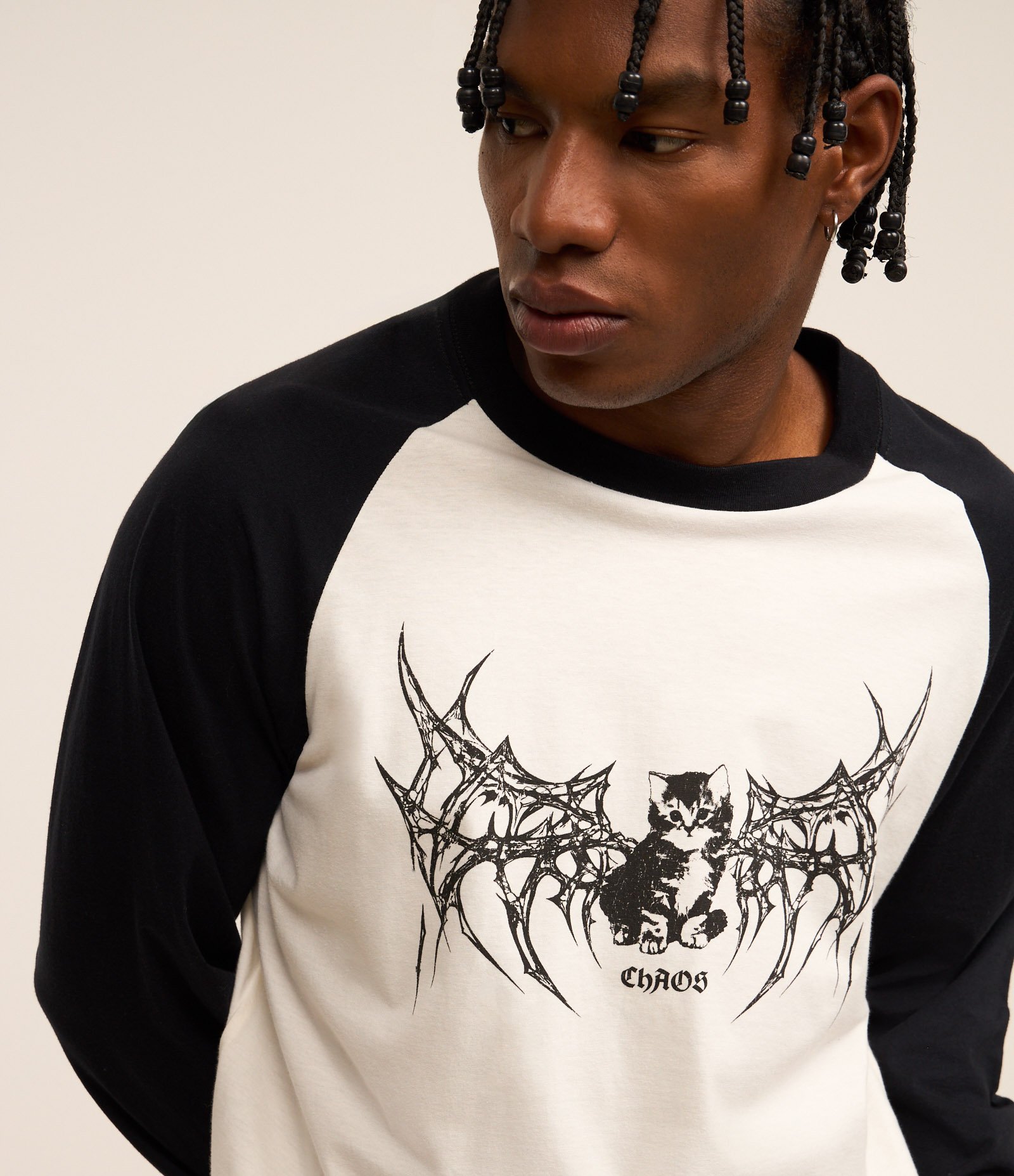 Camiseta Comfort em Algodão com Estampa de Gato Off White/Preto 6