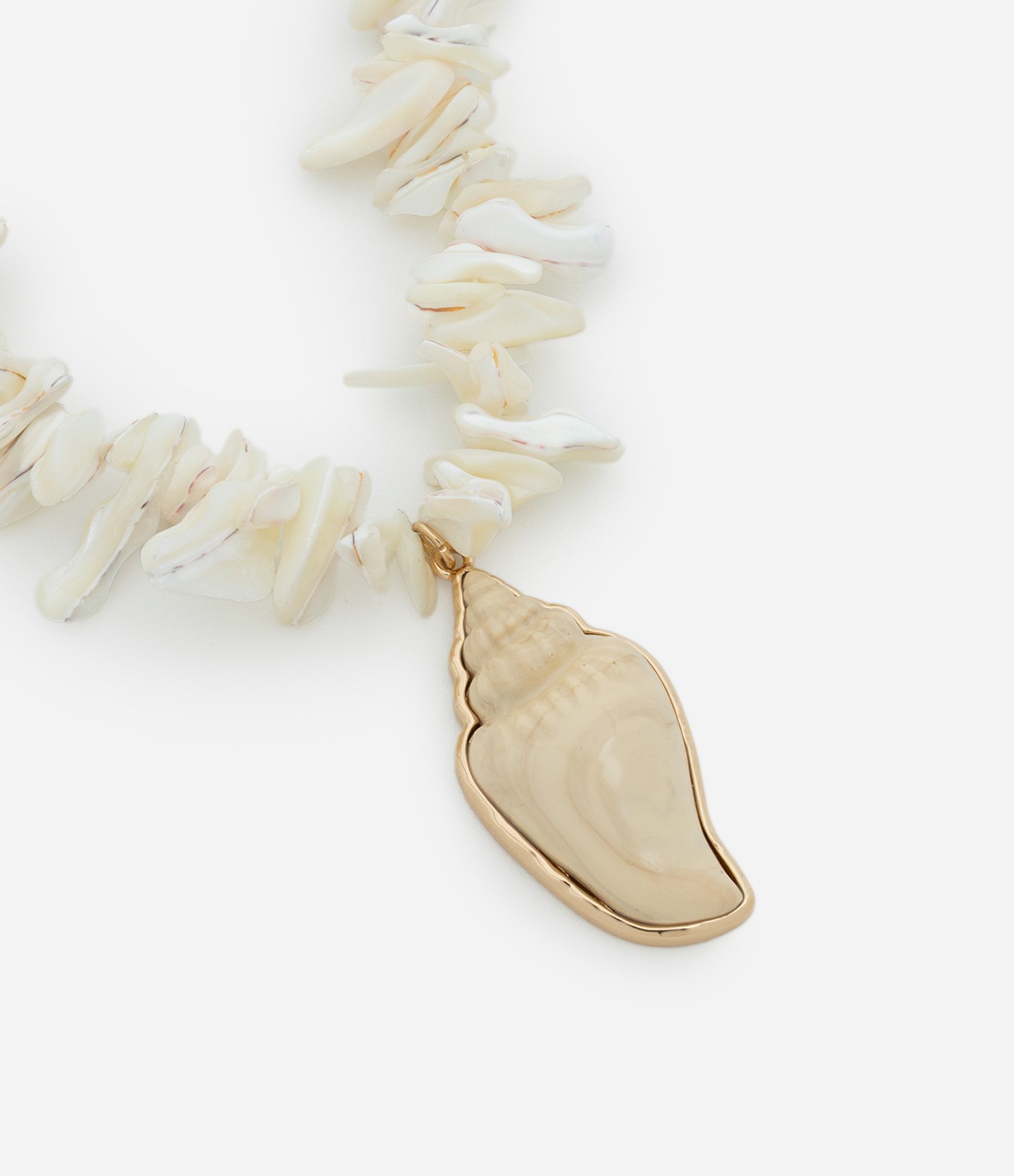 Maxi Colar com Cascalhos Búzios e Pingente de Concha Perolado 2