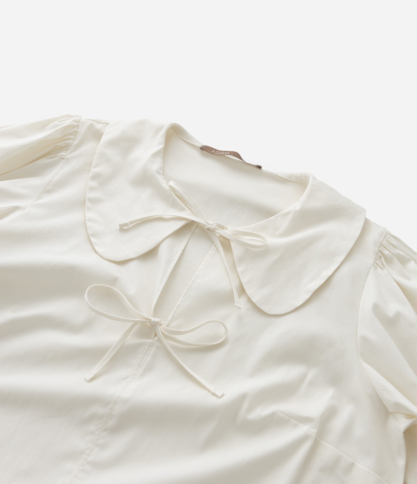 Blusa em Tricoline com Gola Boneca e Laços Curve & Plus Size Branco 10