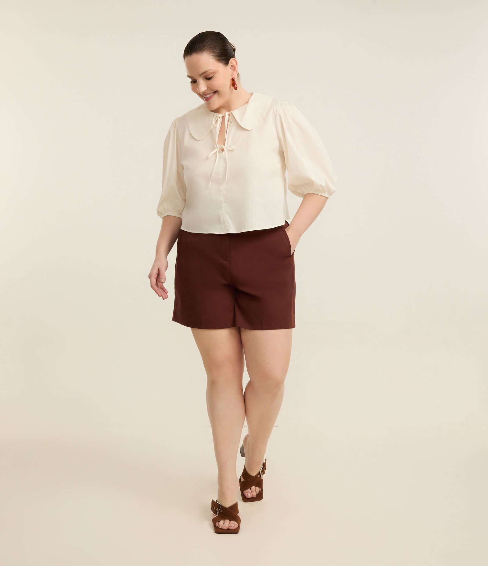 Blusa em Tricoline com Gola Boneca e Laços Curve & Plus Size Branco 4