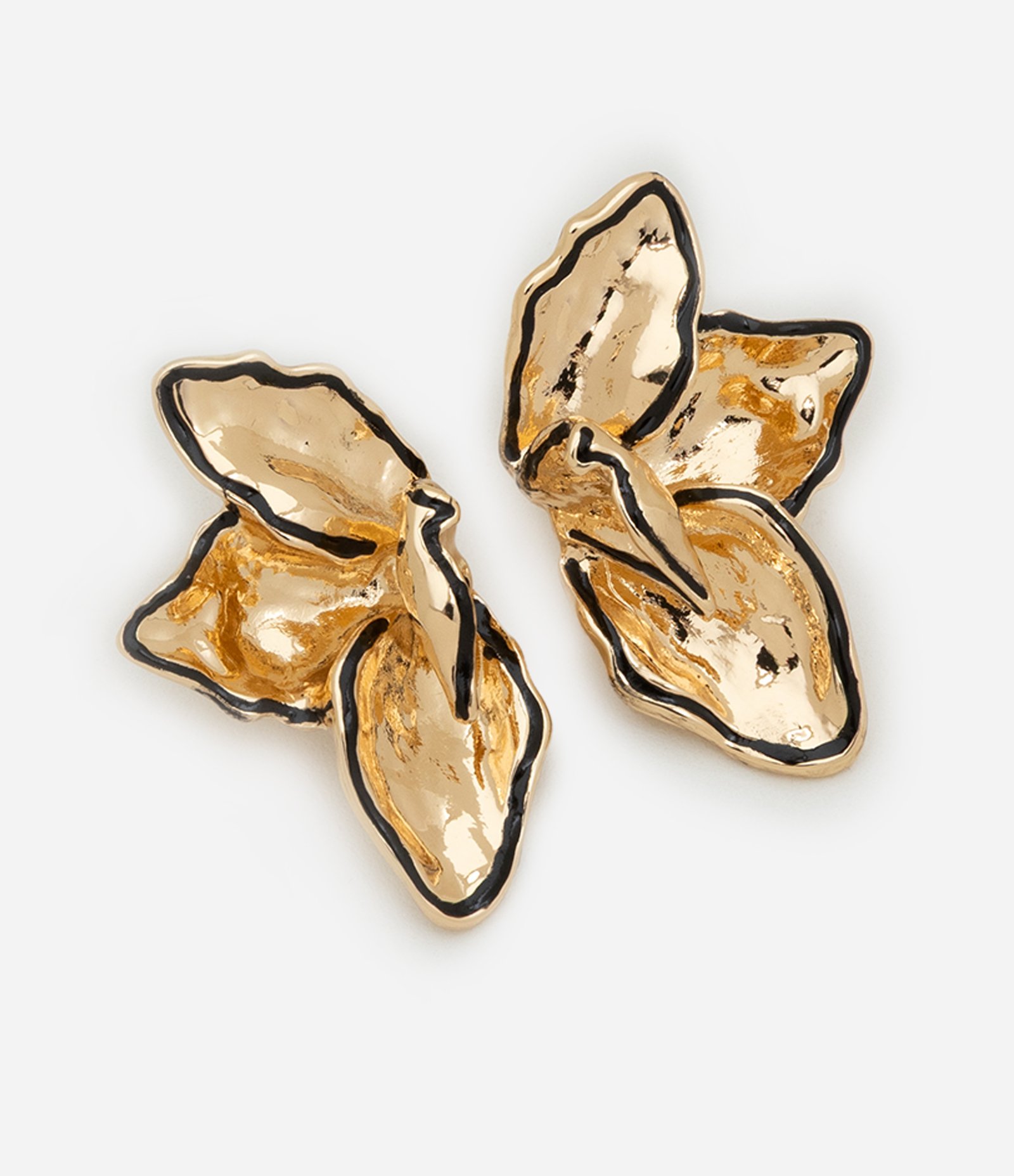 Brinco em Metal Formato Meia Flor com Esmaltado Preto 2