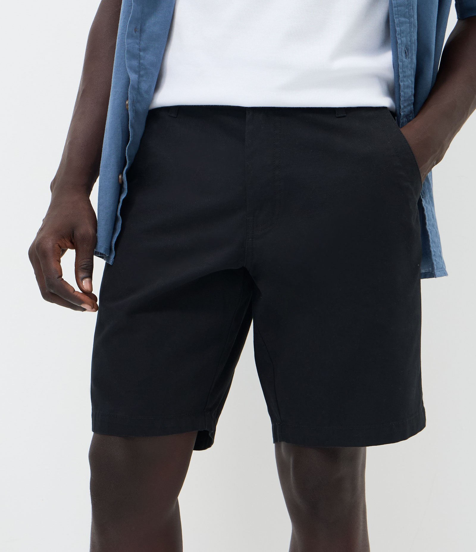 Bermuda Slim em Sarja Alfaiatada Preto 2