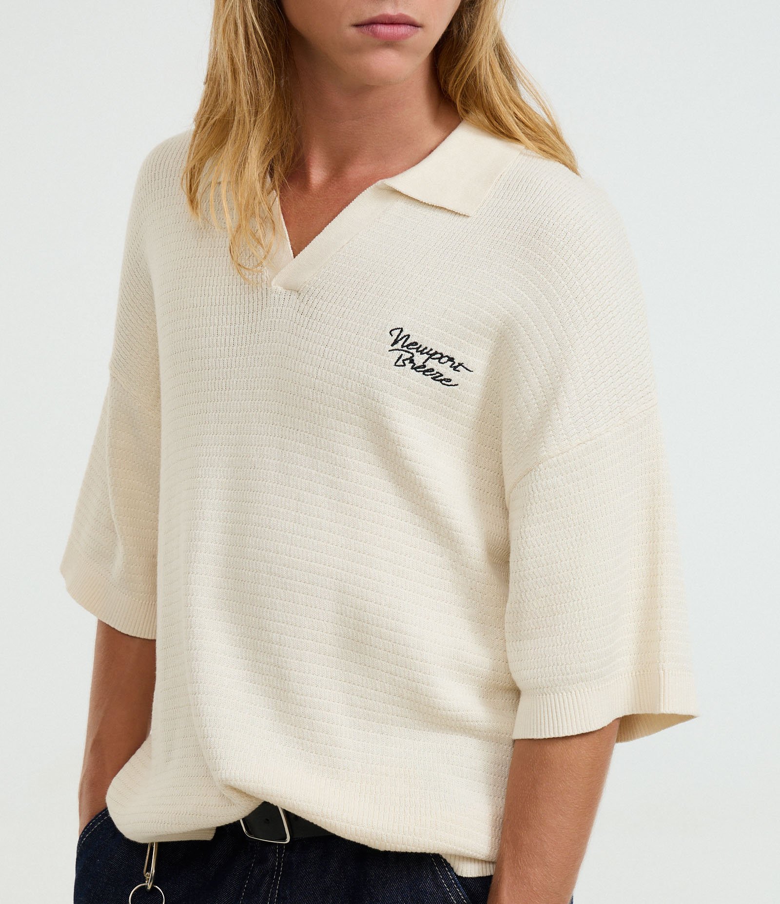 Camisa Polo Oversized em Tricô com Estampa Lettering Newport Breeze Bege 4