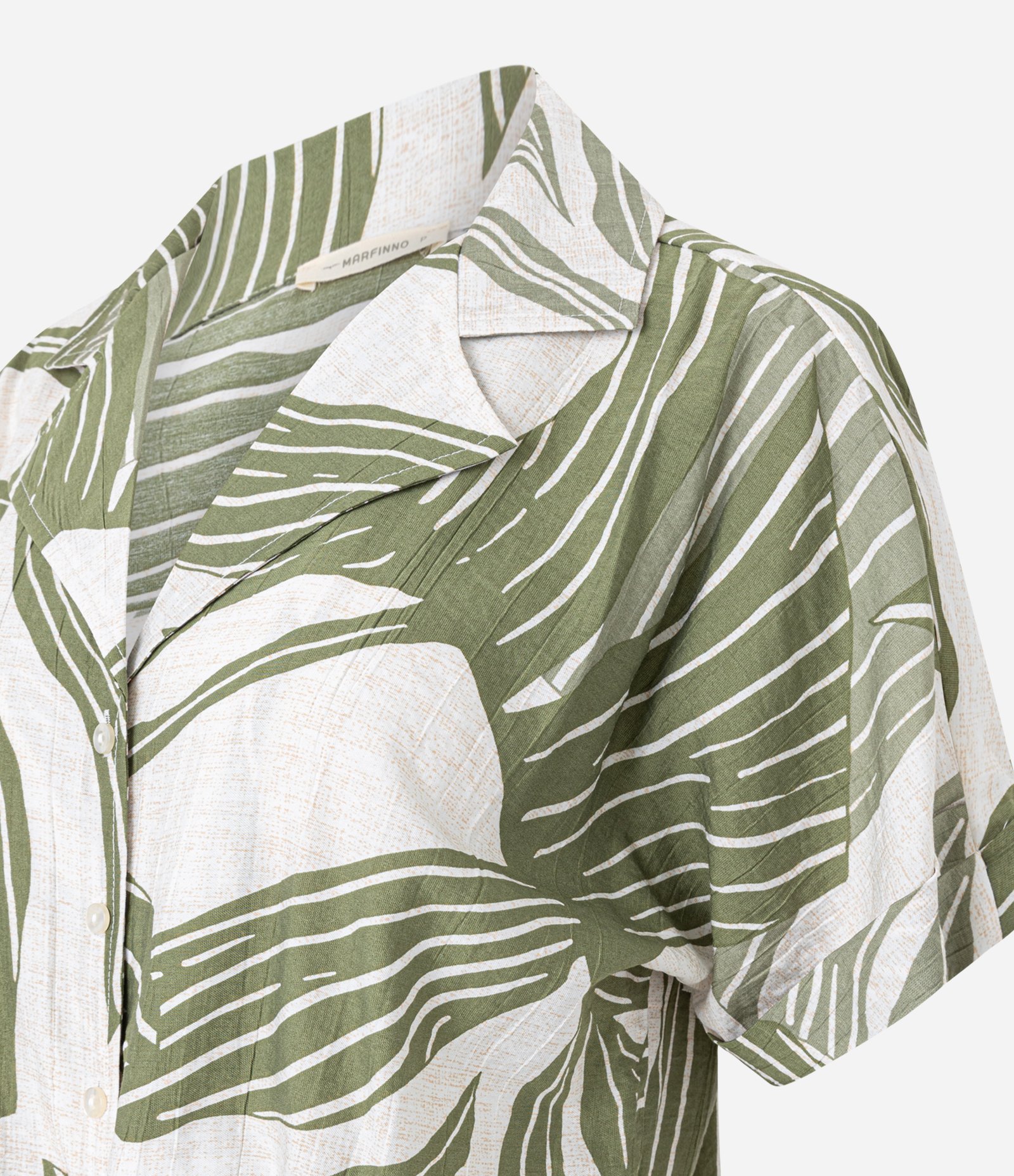 Camisa em Viscose com Gola Polo e Estampa Folhagem Verde/Off White 7