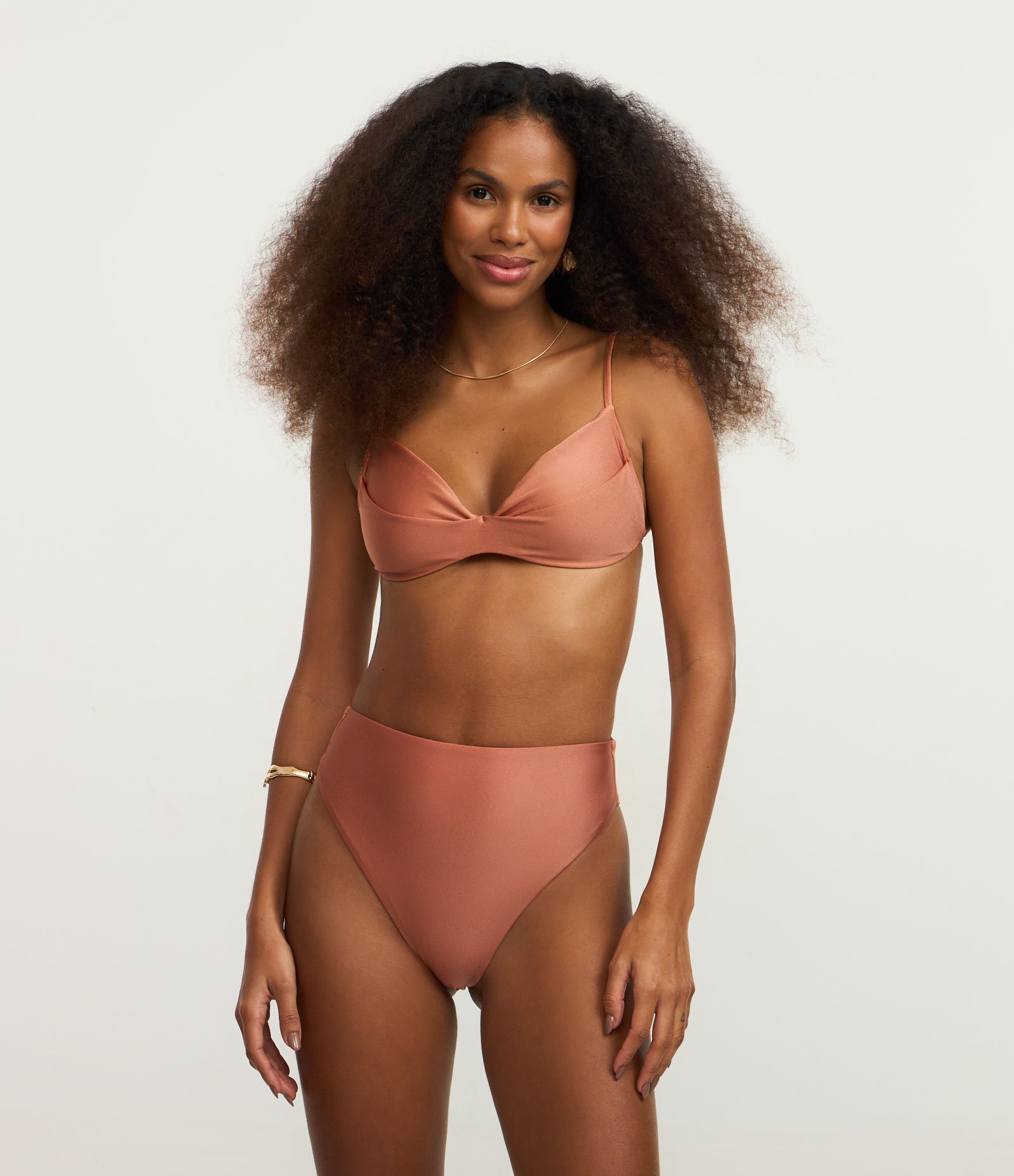 Biquíni Calcinha Hot Pants em Microfibra Brilhante com Fio Duplo Marrom 1