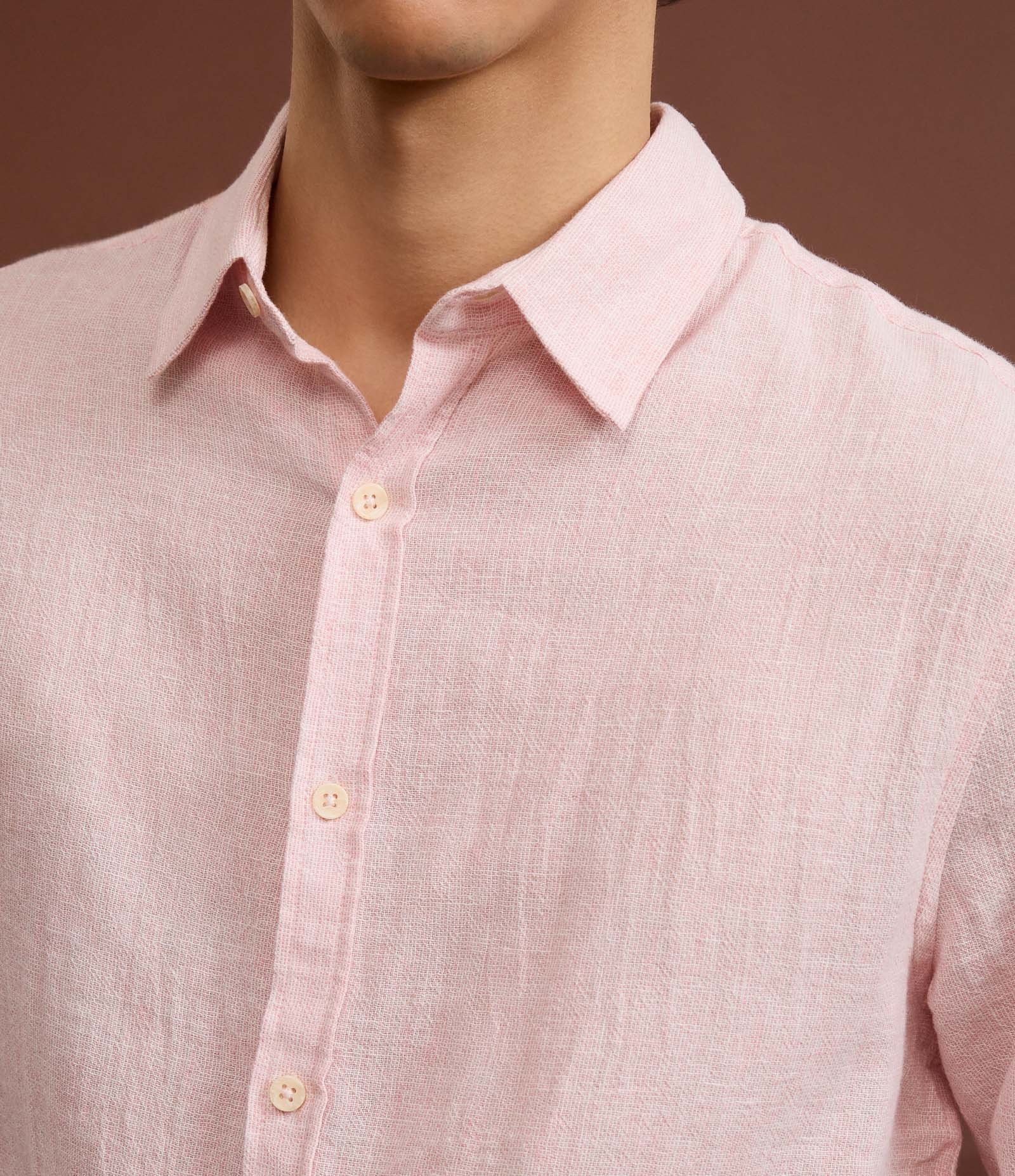 Camisa Regular em Linho e Gola Colarinho Rosa 3