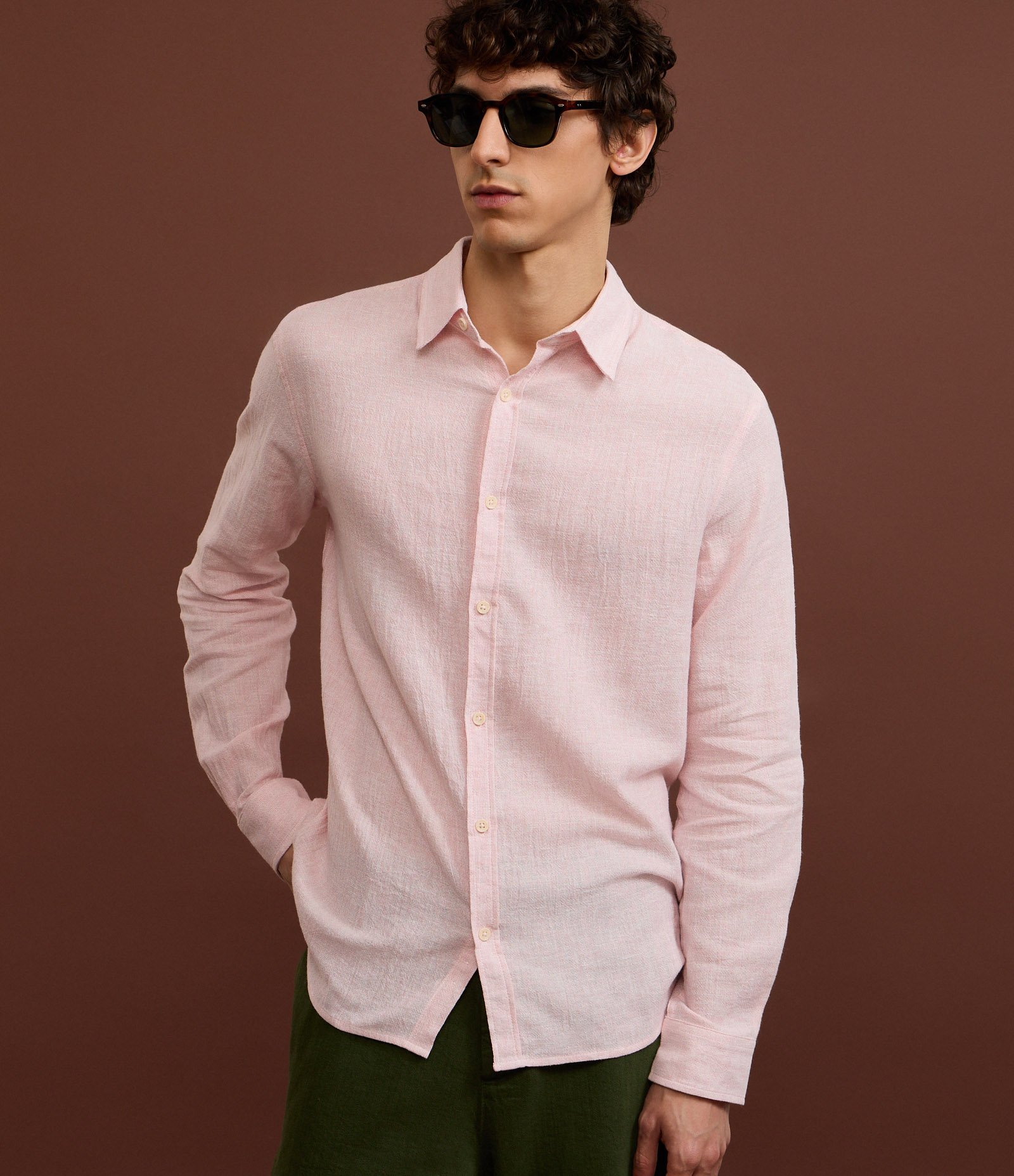 Camisa Regular em Linho e Gola Colarinho Rosa 6