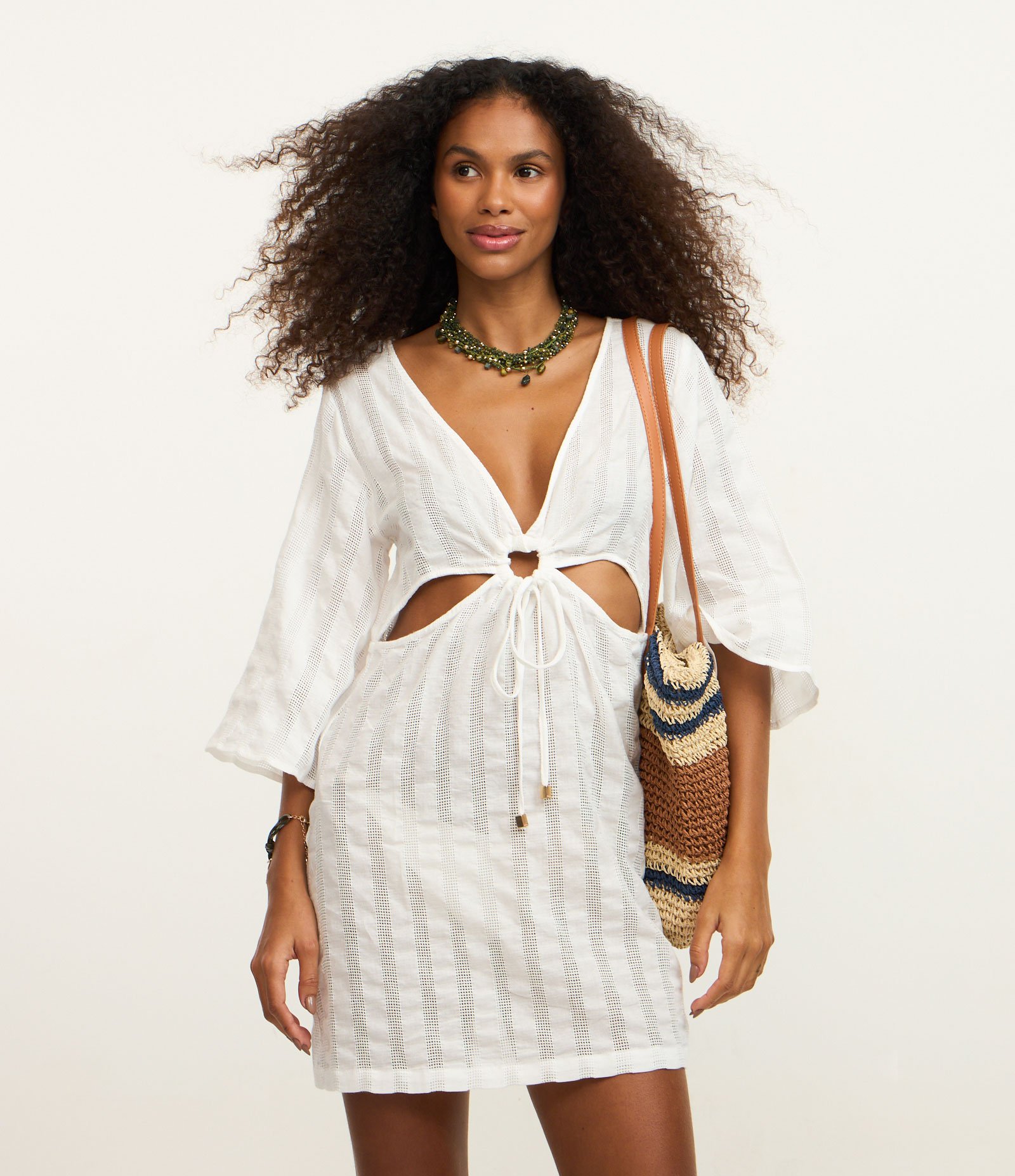 Saída de Praia Vestido em Voil com Recortes Vazados Branco 2