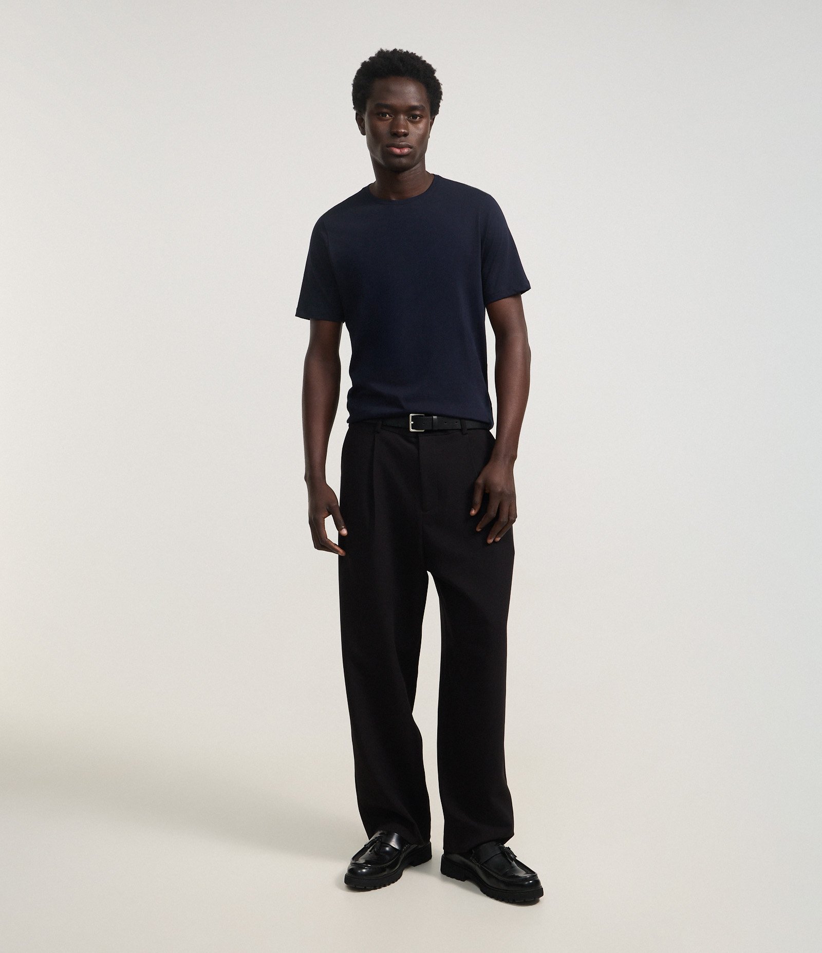 Camiseta Slim Básica em Algodão Peruano com Gola Redonda Azul 2