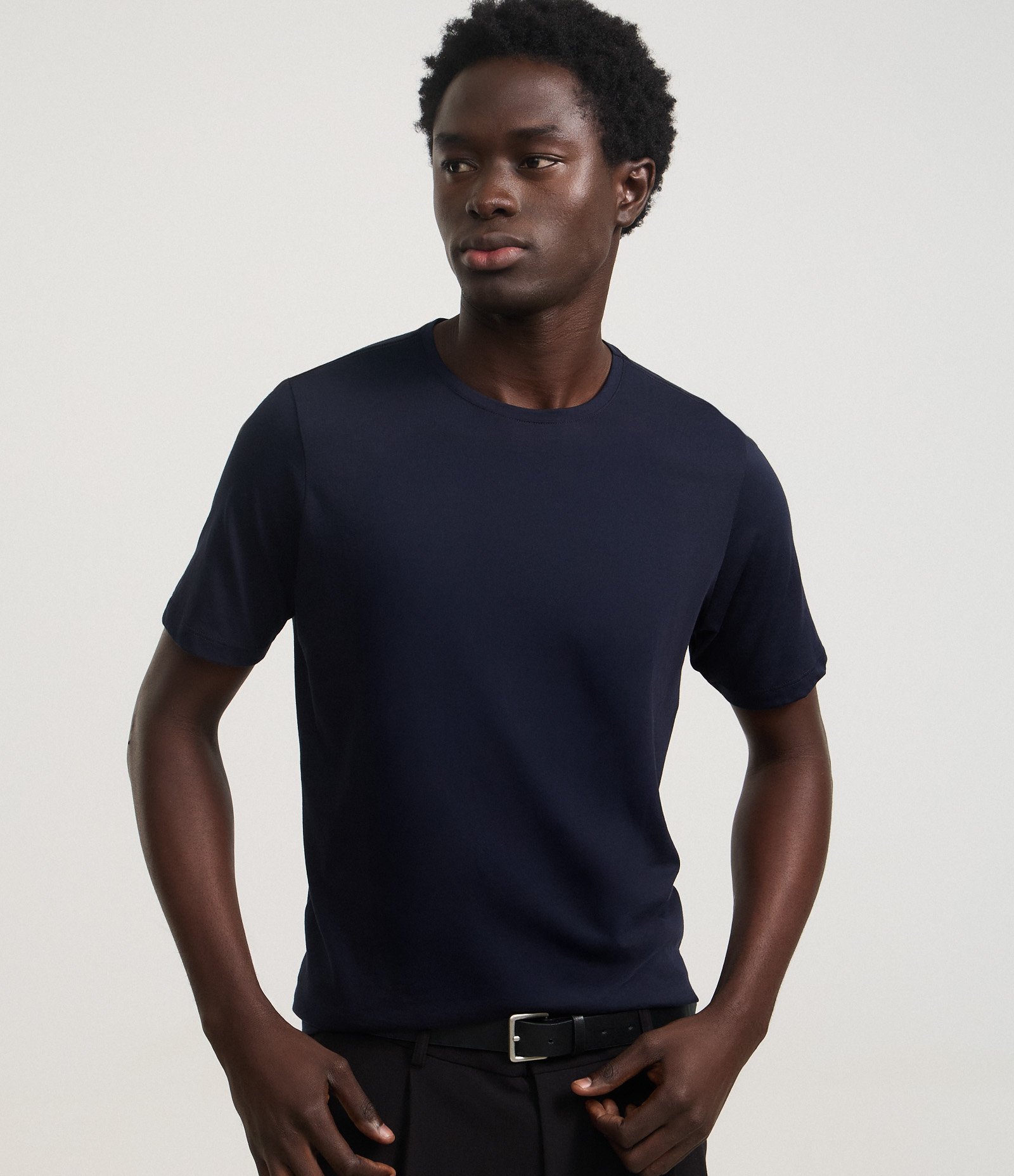 Camiseta Slim Básica em Algodão Peruano com Gola Redonda Azul 5