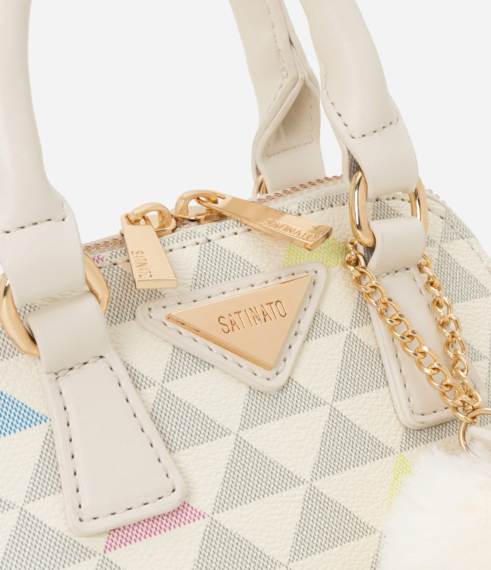 Bolsa Transversal Pequena com Alça de Mão e Chaveiro Pompom Off White 7