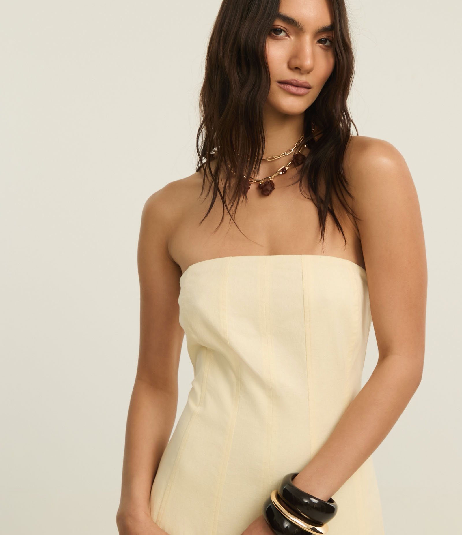 Vestido Balonê Midi Sem Alça em Viscolinho com Pregas Amplas Amarelo 5