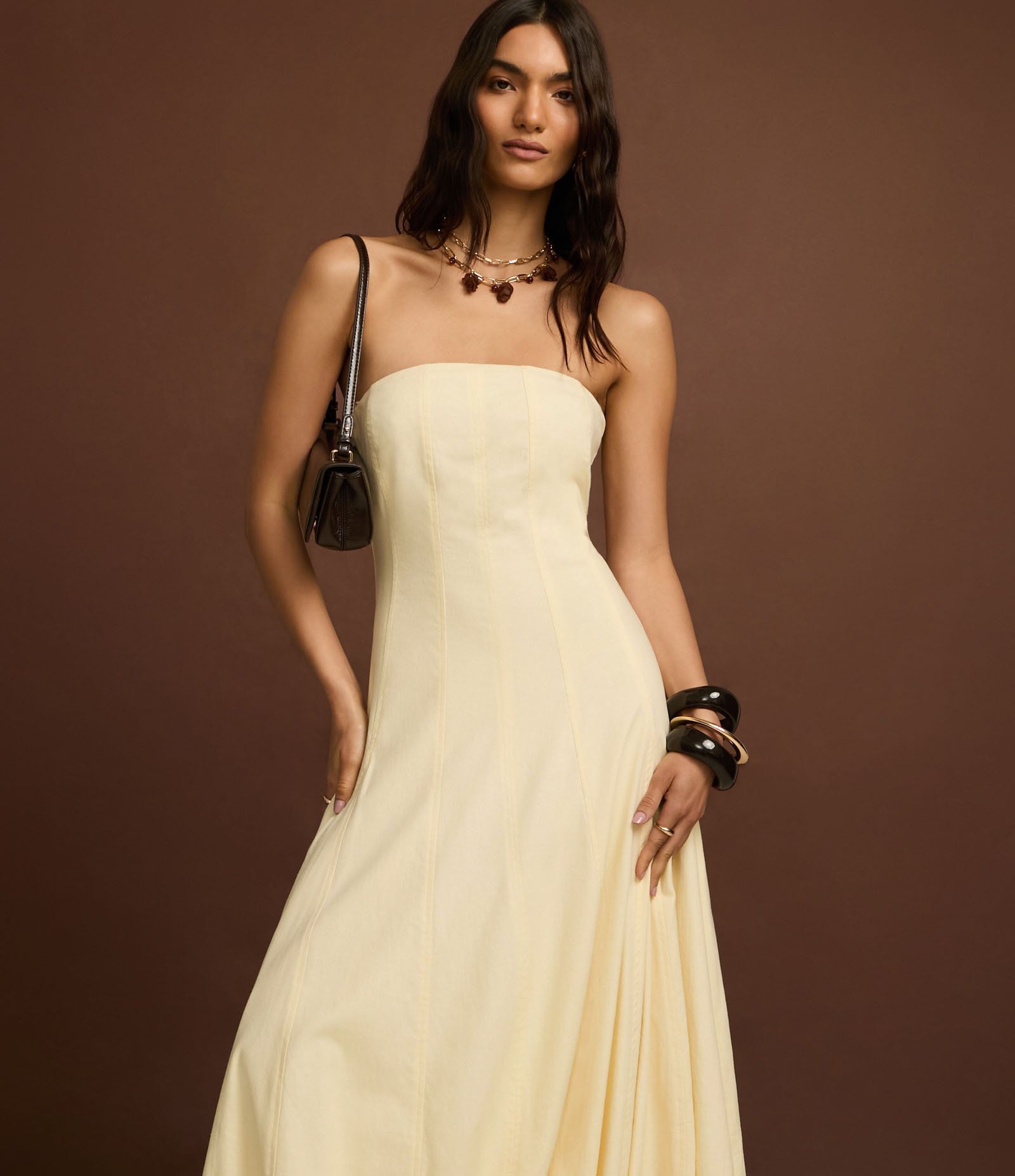 Vestido Balonê Midi Sem Alça em Viscolinho com Pregas Amplas Amarelo 1