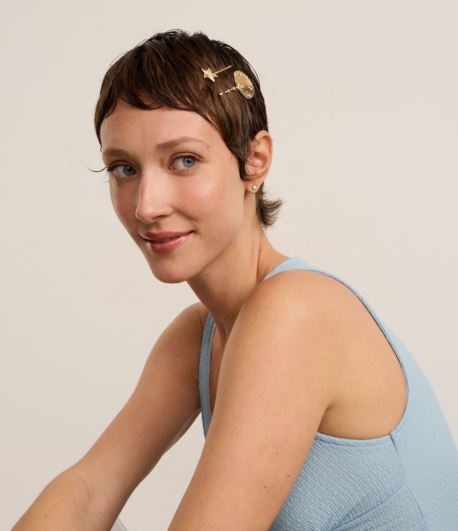 Kit 04 Presilhas de Cabelo em Metal Formatos de Conchas e Estrela do Mar Dourado 3