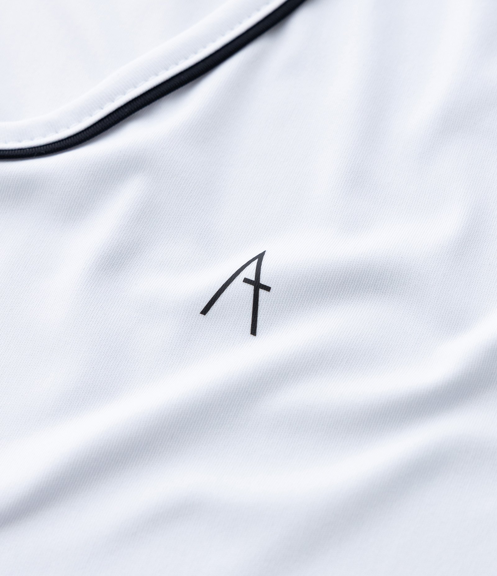 Camiseta Alongada Esportiva em Tecnologia Dry com Gola em V Curve & Plus Size Branco 8