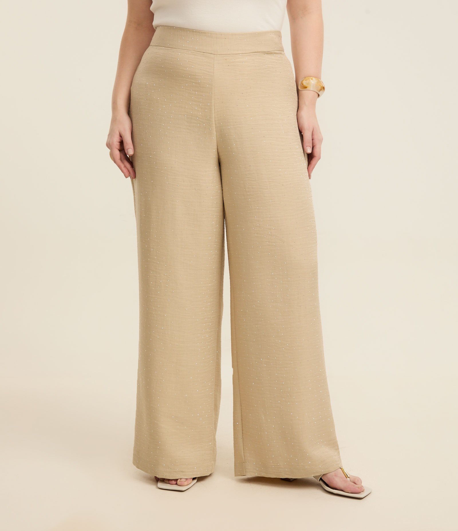 Calça Pantalona em Crepe com Brilhos Curve & Plus Size Bege 2