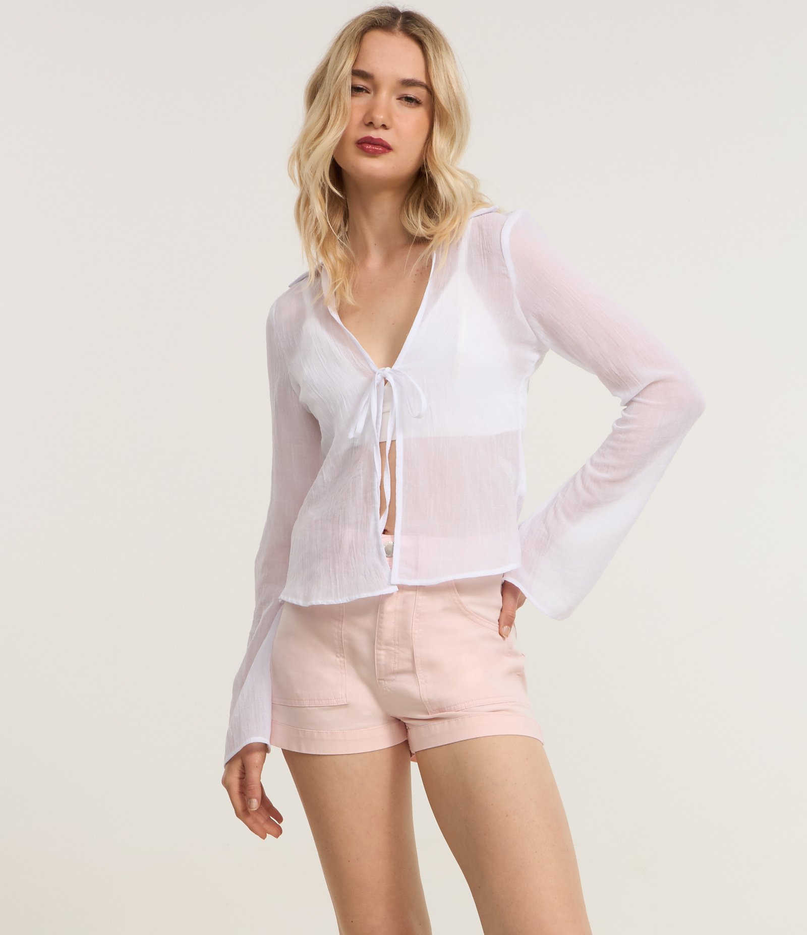 Short Hot Pants em Sarja com Barra Dobrada Rosa 2