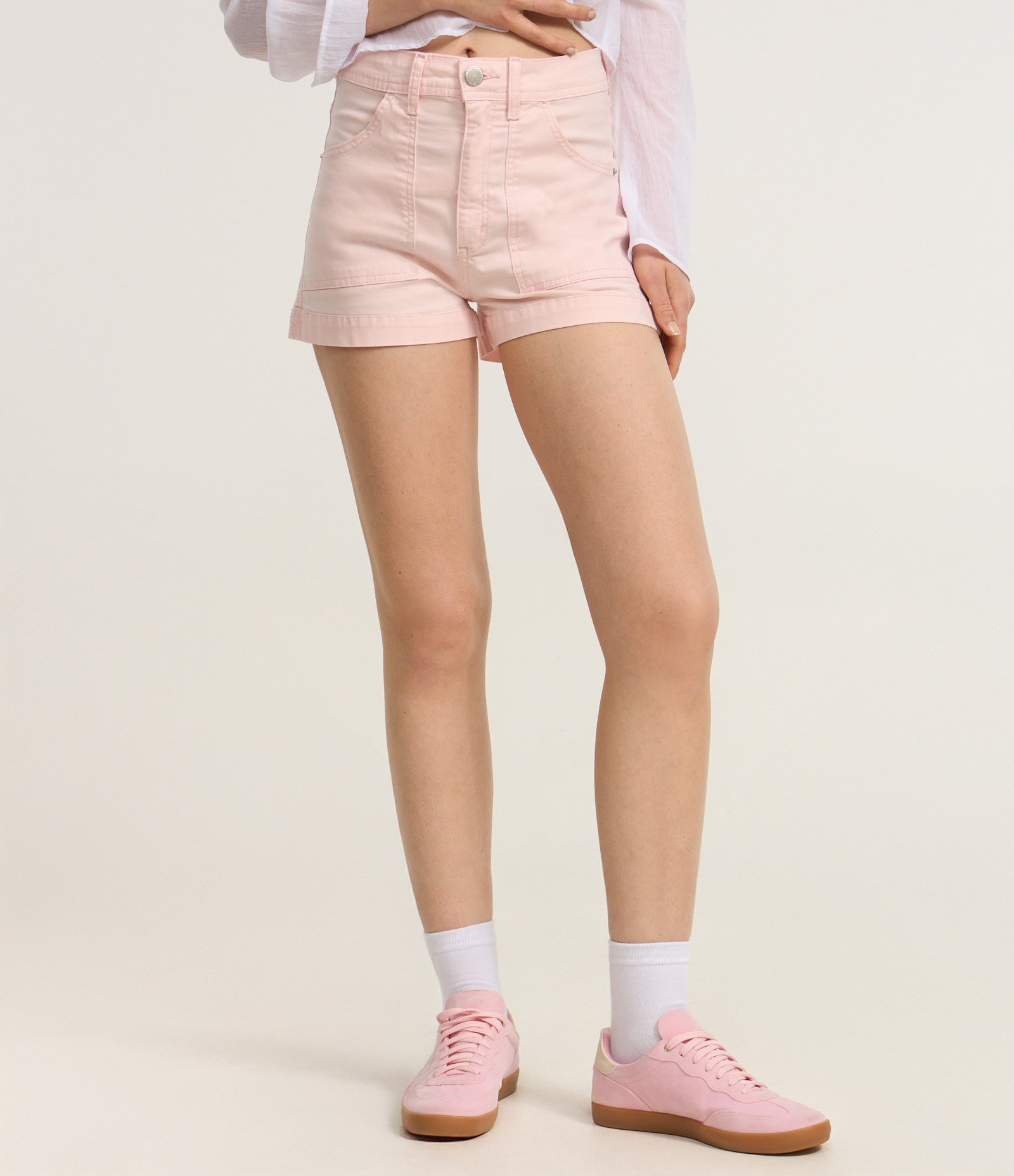 Short Hot Pants em Sarja com Barra Dobrada Rosa 3