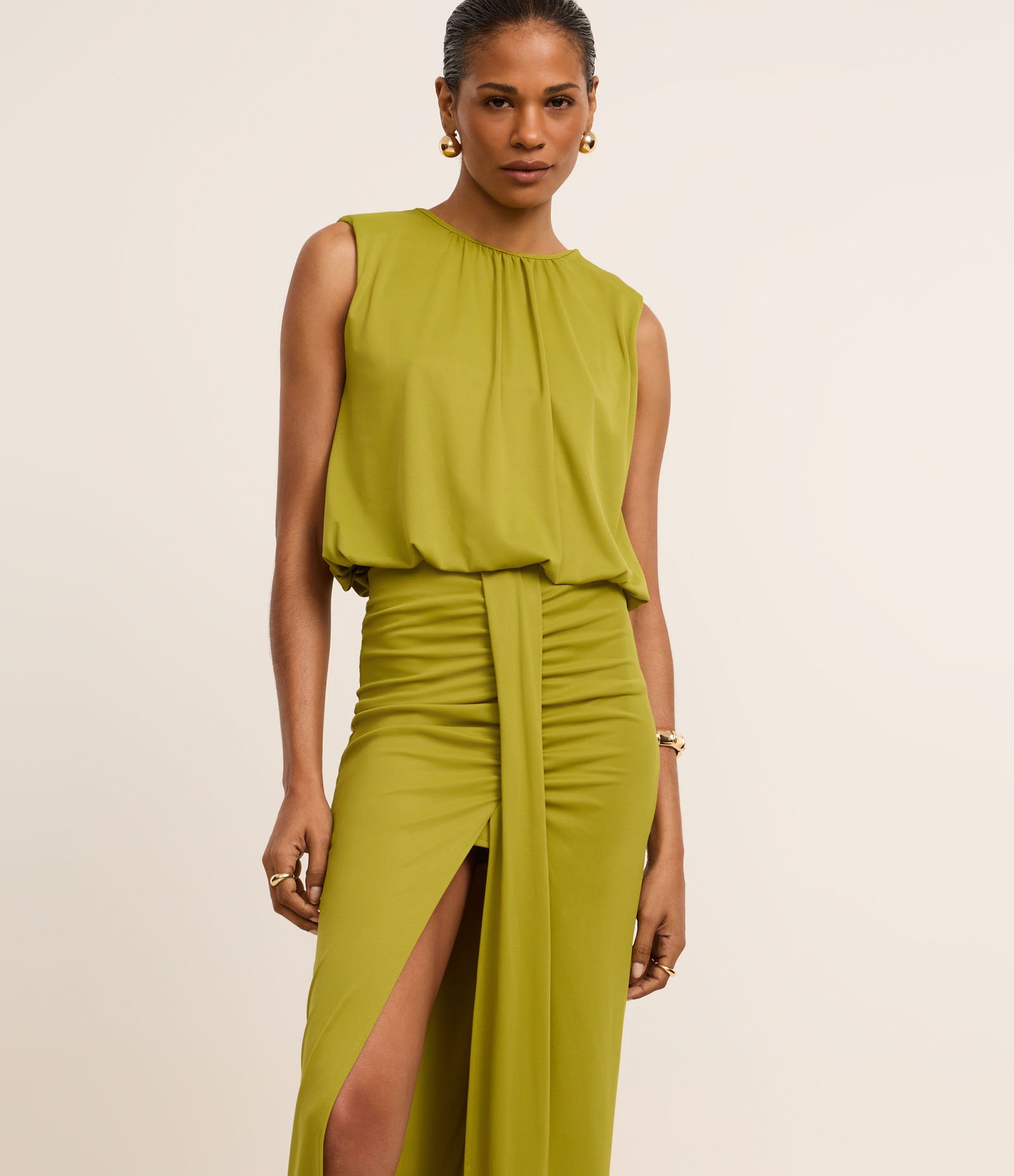 Saia Longa em Poliamida com Recorte Sobreposto e Franzidos Verde 2