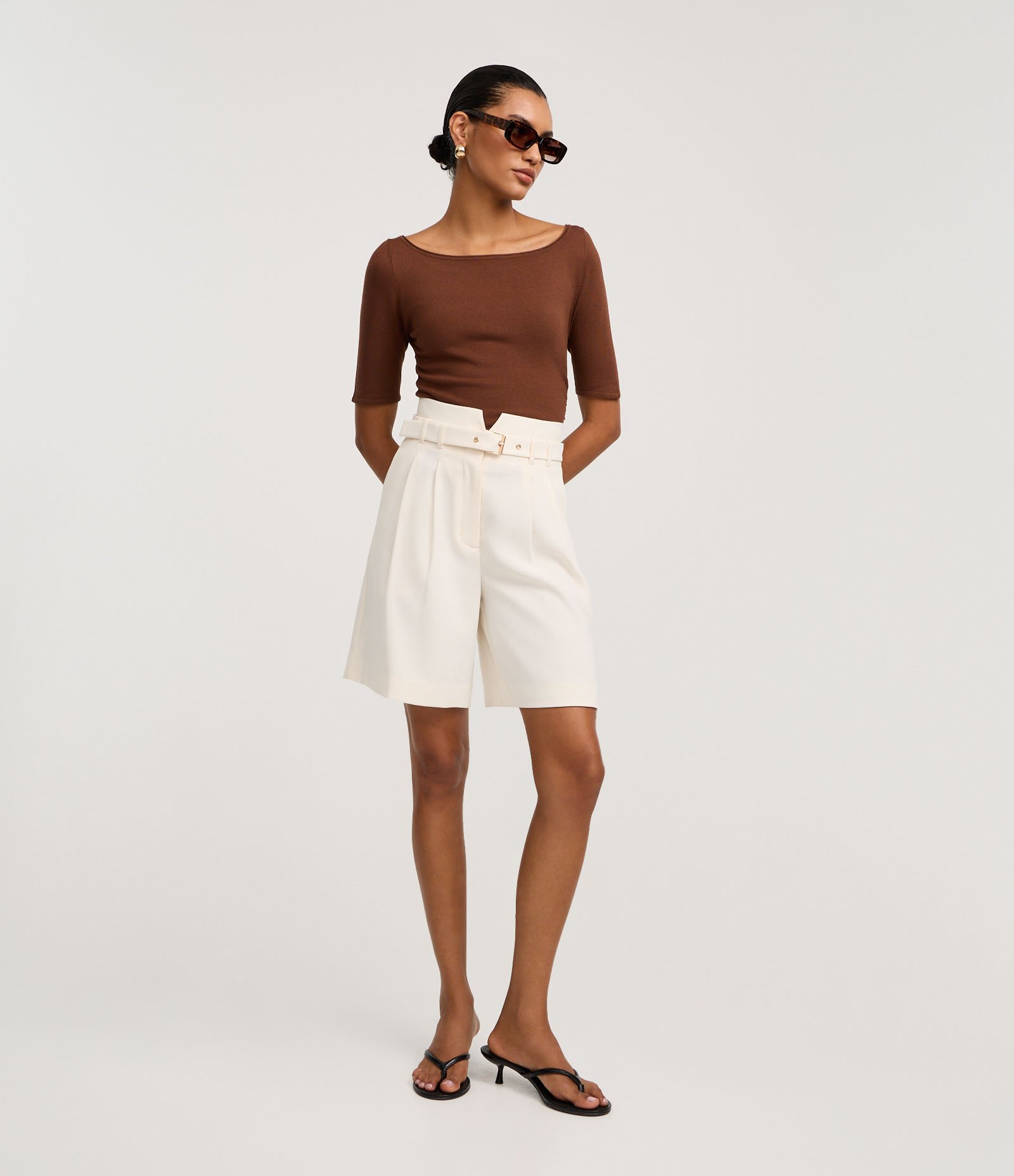 Blusa em Tricô com Decote Quadrado e Franzidos Marrom 2