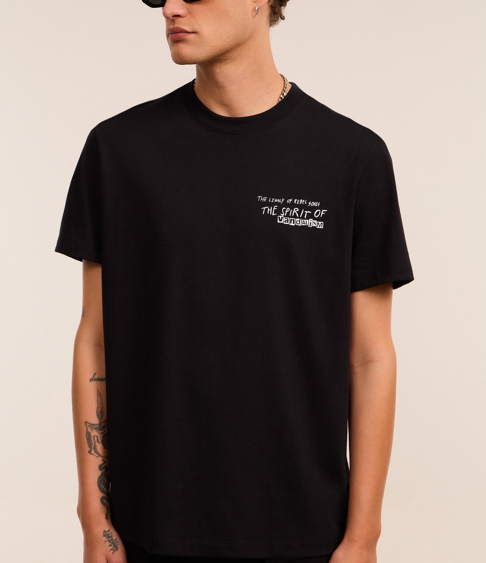 Camiseta Comfort em Algodão com Estampa de Anjo e Lettering Preto 4