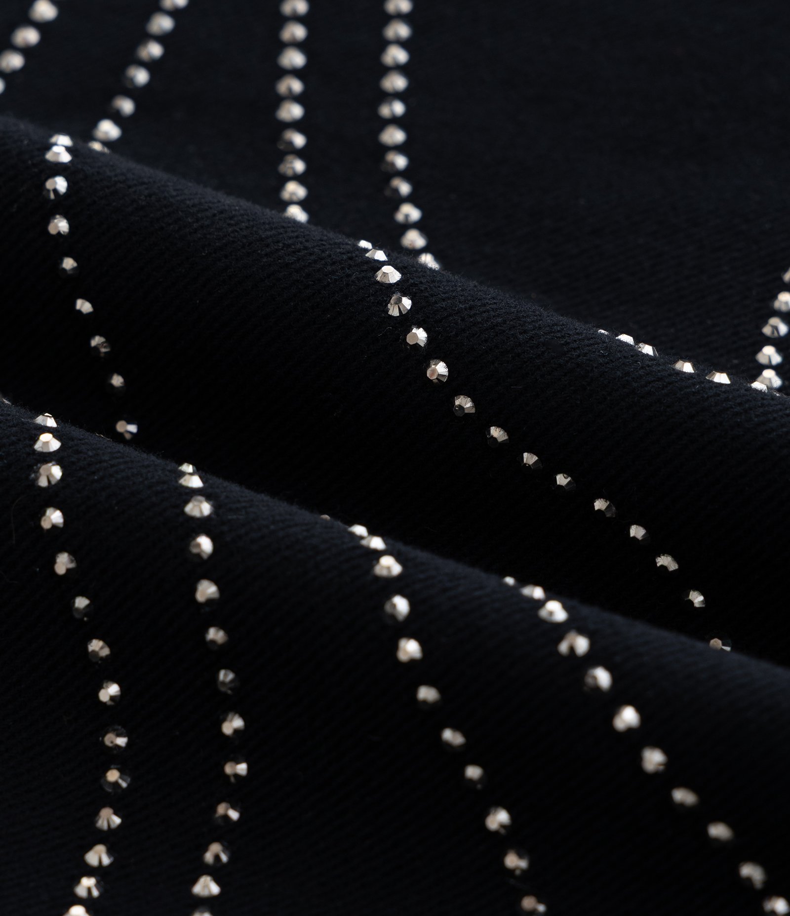 Calça Wide Leg em Sarja com Brilhos Frontais Curve & Plus Size Preto 8