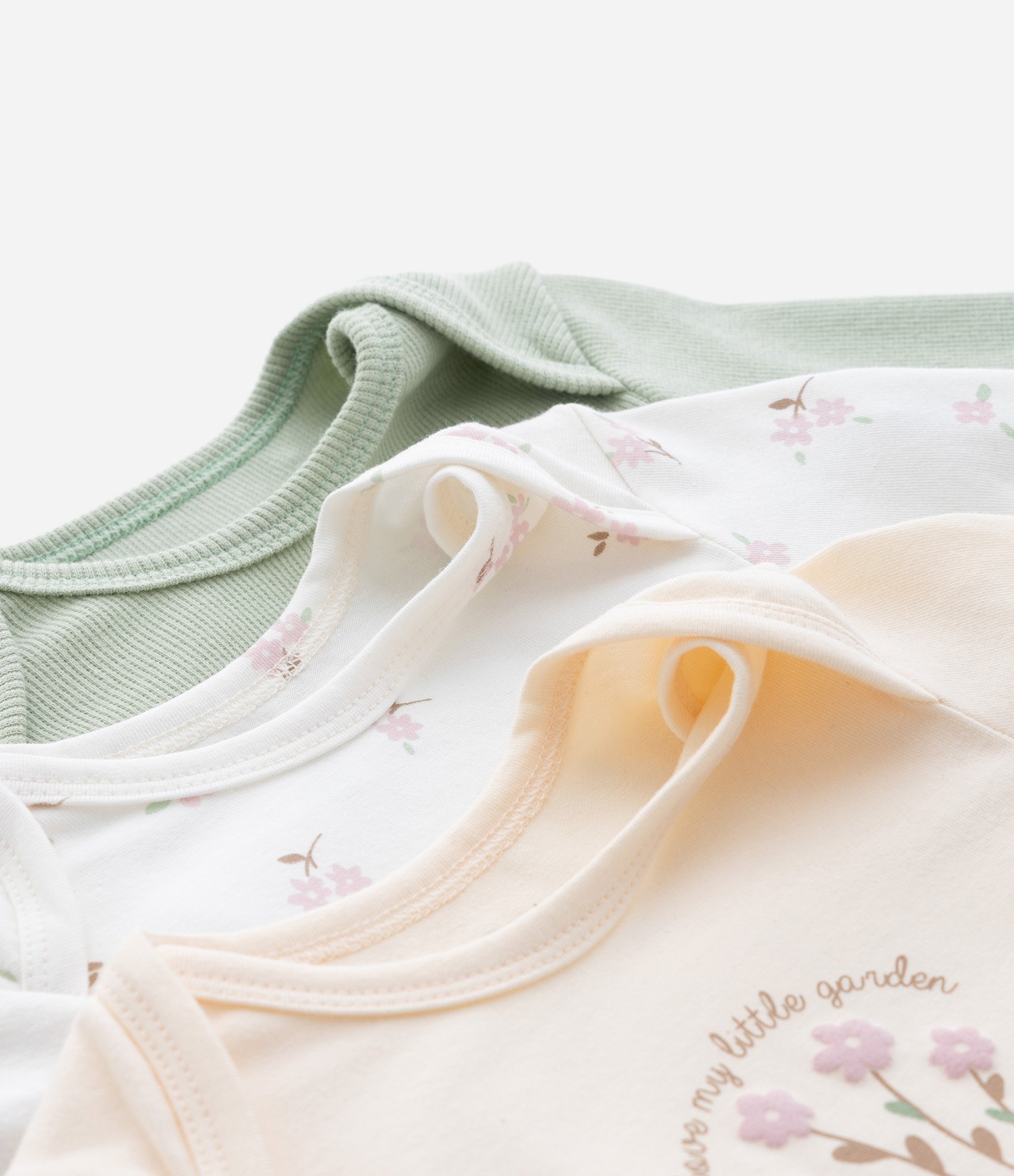 Kit 03 Bodies Infantis com Estampa Flores - Tam 0 a 18 meses Verde/Branco/Rosa 7