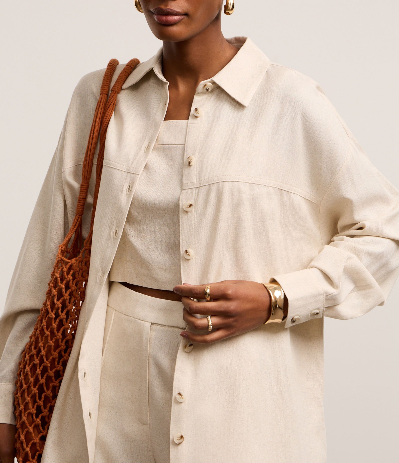 Camisa Alongada em Viscolinho com Recortes Bege 4